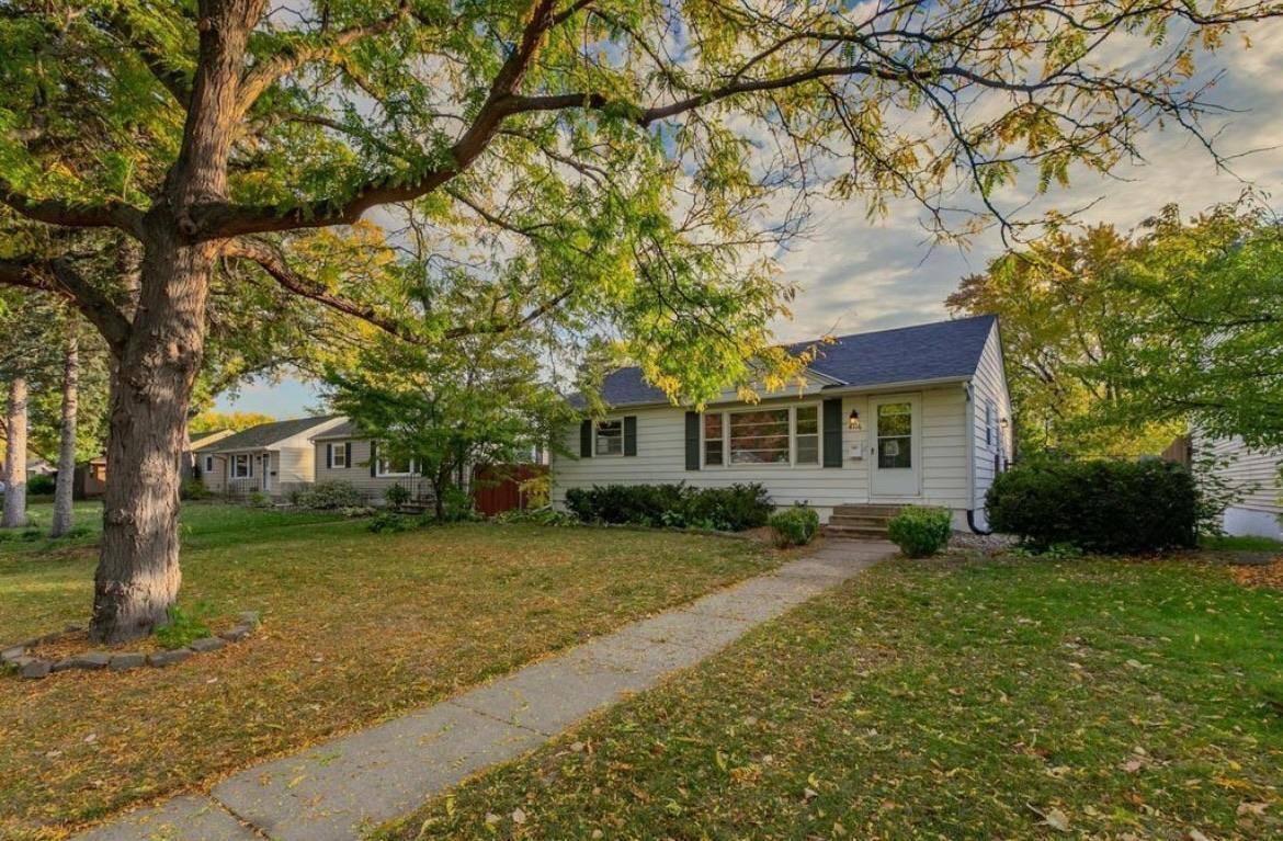 Robbinsdale, MN 55422,4316 Grimes AVE N