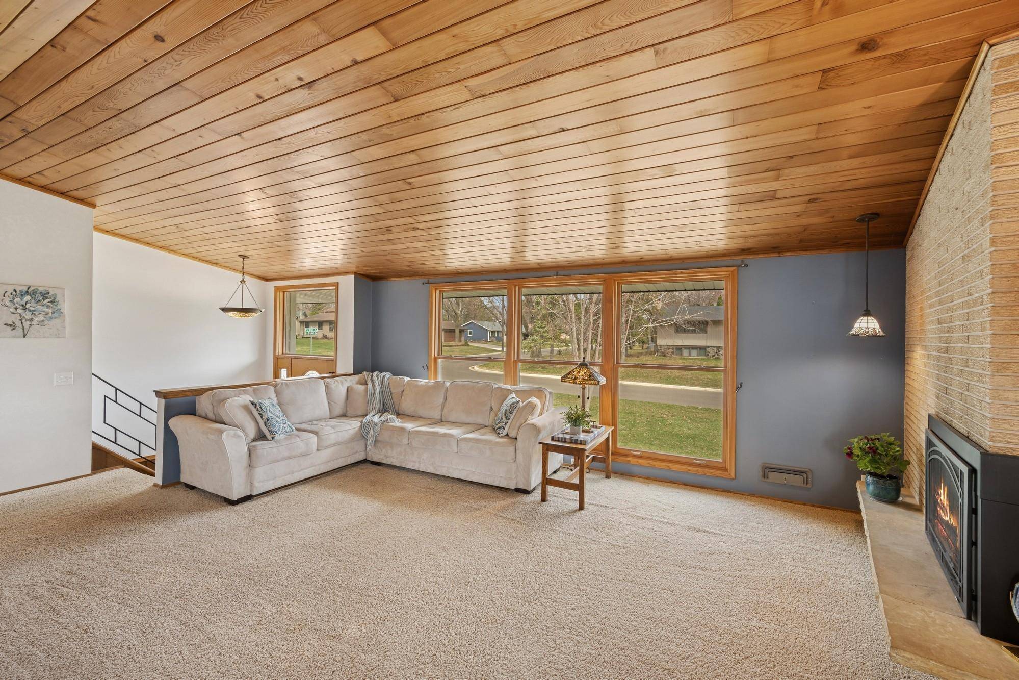 Golden Valley, MN 55427,8045 Wynnwood RD