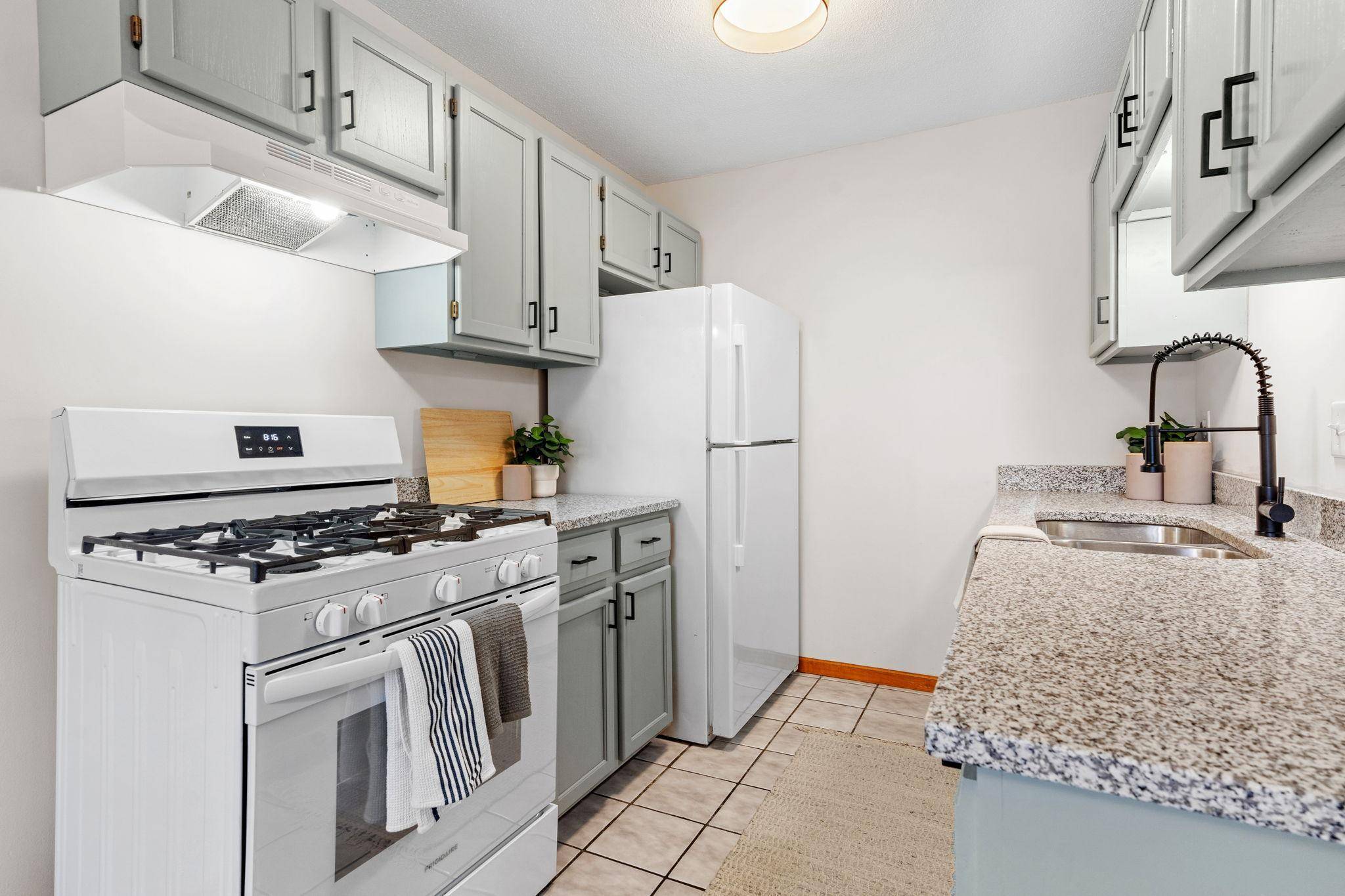 Eagan, MN 55121,3242 Hill Ridge DR