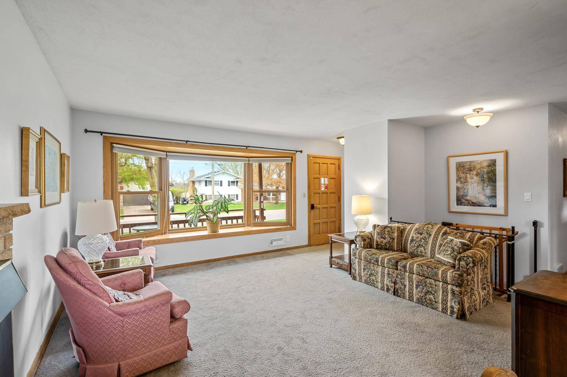 Crystal, MN 55429,5755 Twin Lake TER N