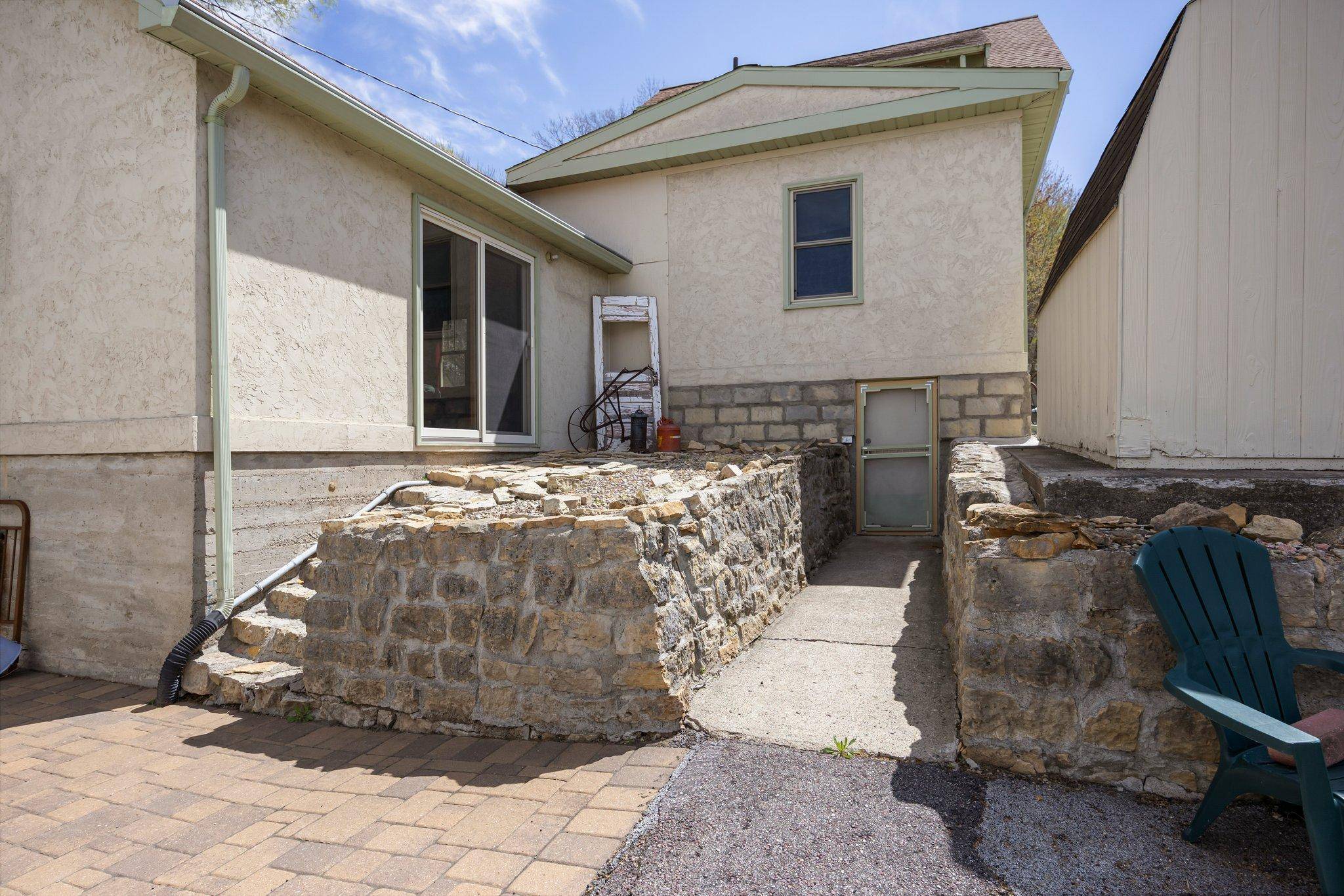 Mankato, MN 56001,1114 N 6th ST