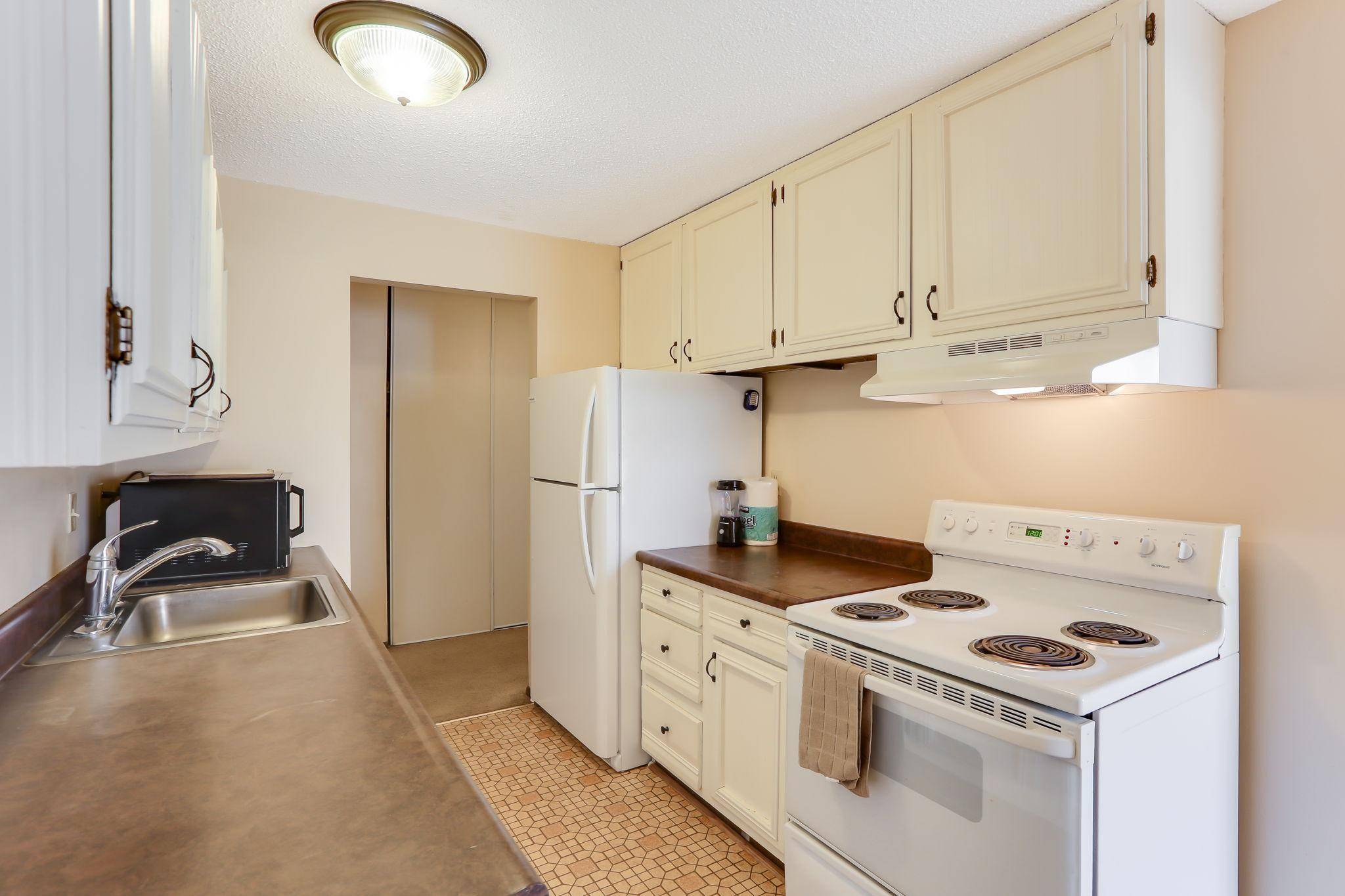 Saint Louis Park, MN 55416,4566 Cedar Lake RD S #3