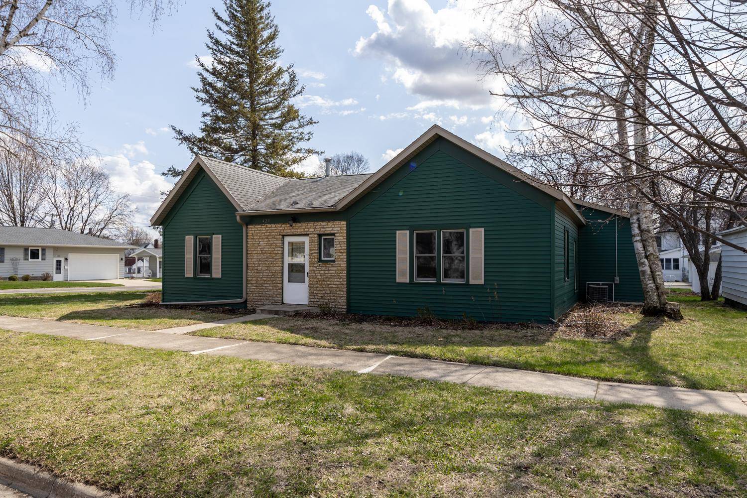 Chatfield, MN 55923,429 Fillmore ST SE