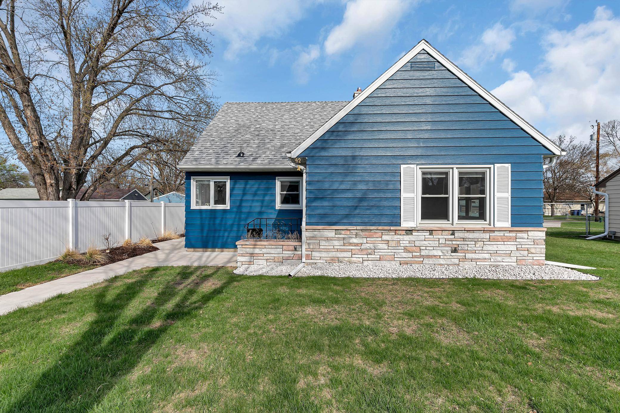 Saint Cloud, MN 56303,42 23rd AVE N