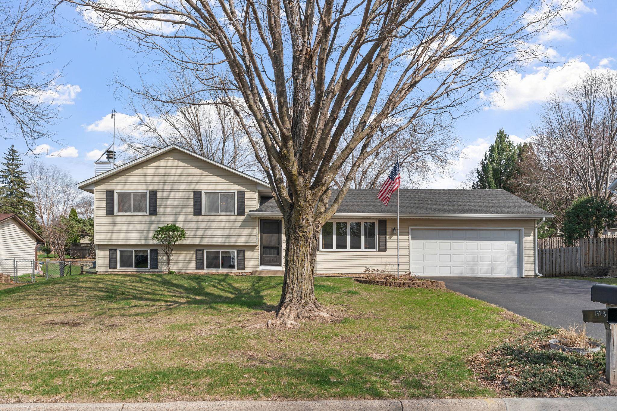 Burnsville, MN 55337,13713 James AVE S