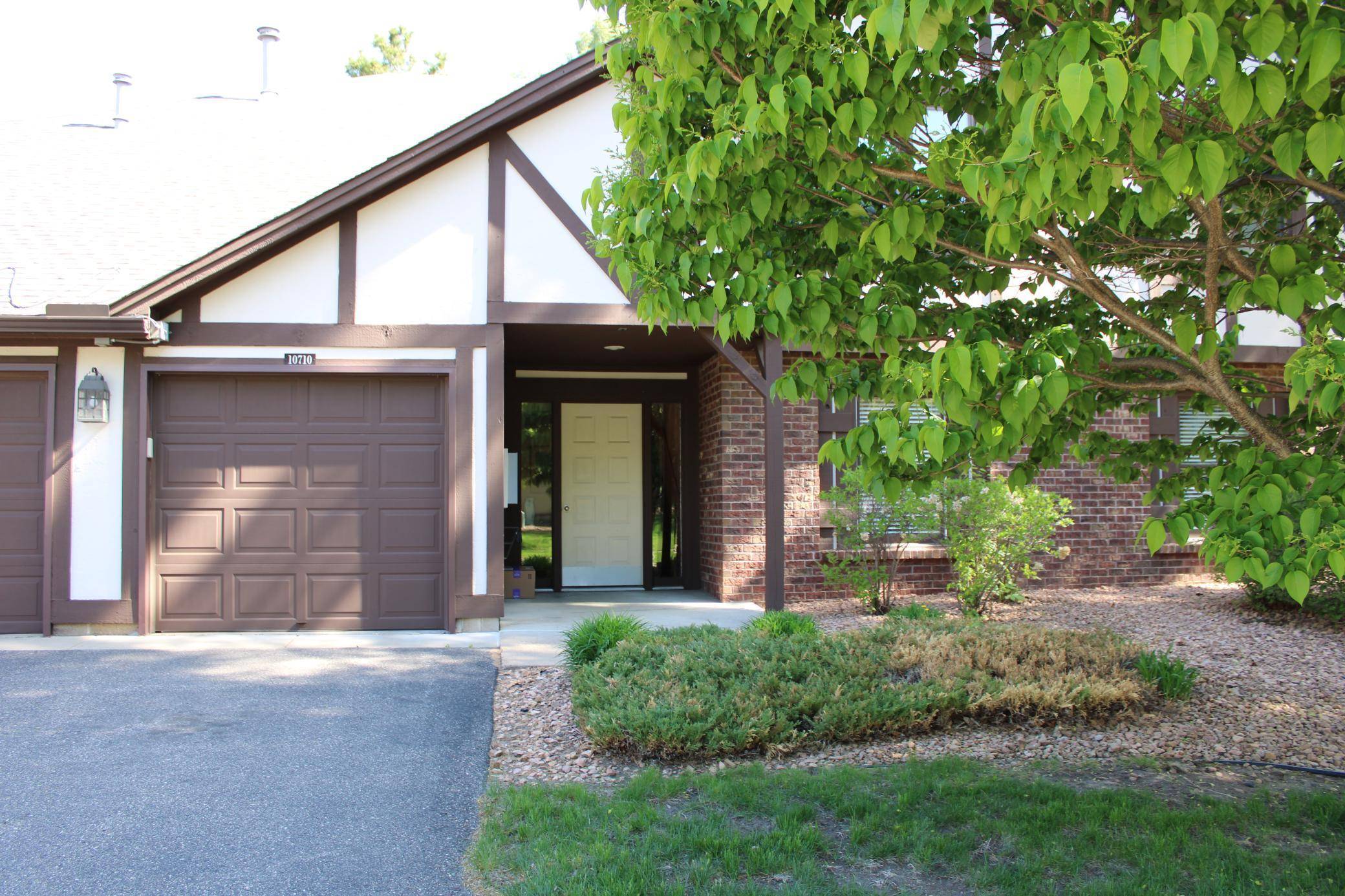 Bloomington, MN 55437,10708 Toledo Curve