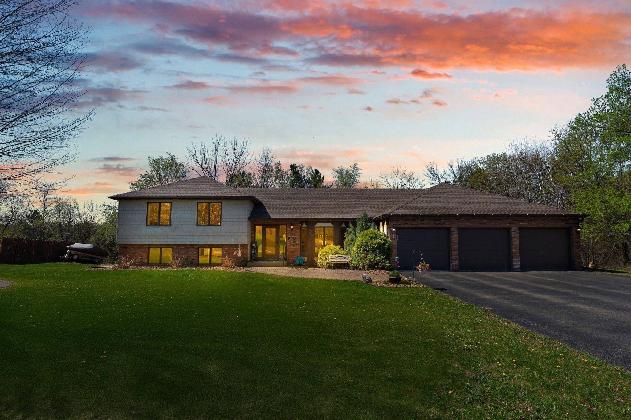 Eagan, MN 55122,3685 Birchpond RD