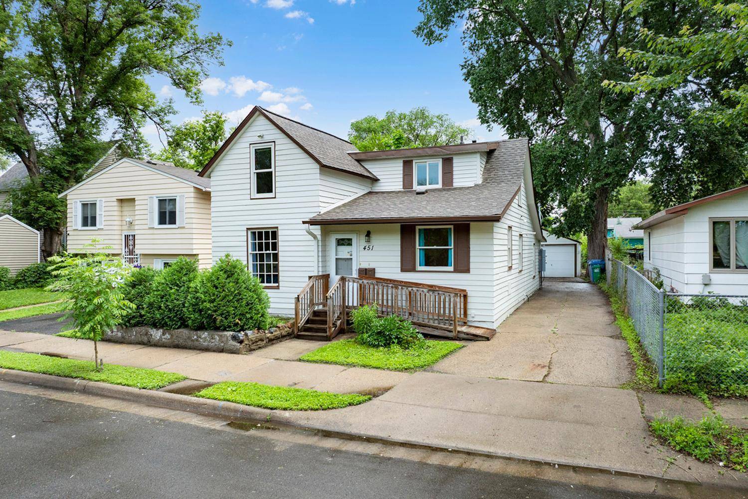 Minneapolis, MN 55413,451 Taylor ST NE