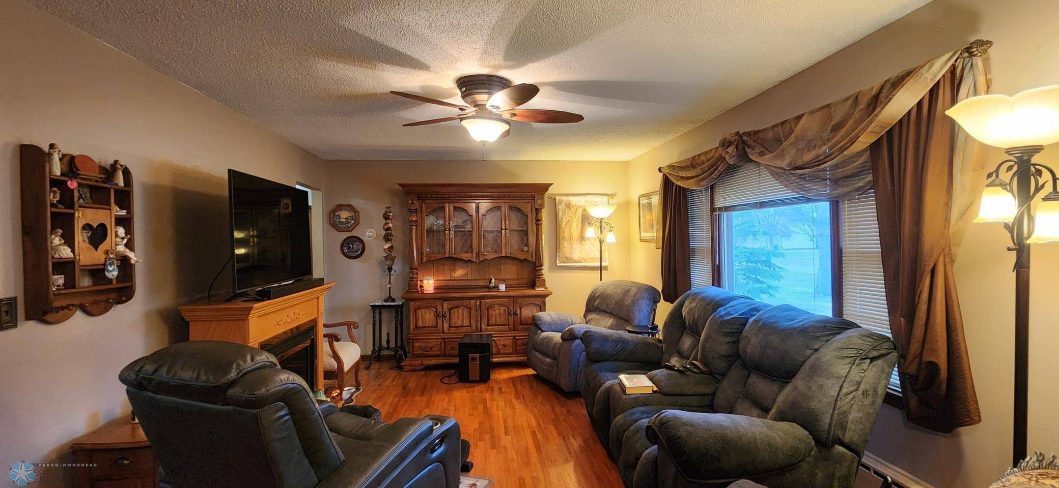 Casselton, ND 58012,251 5th AVE N