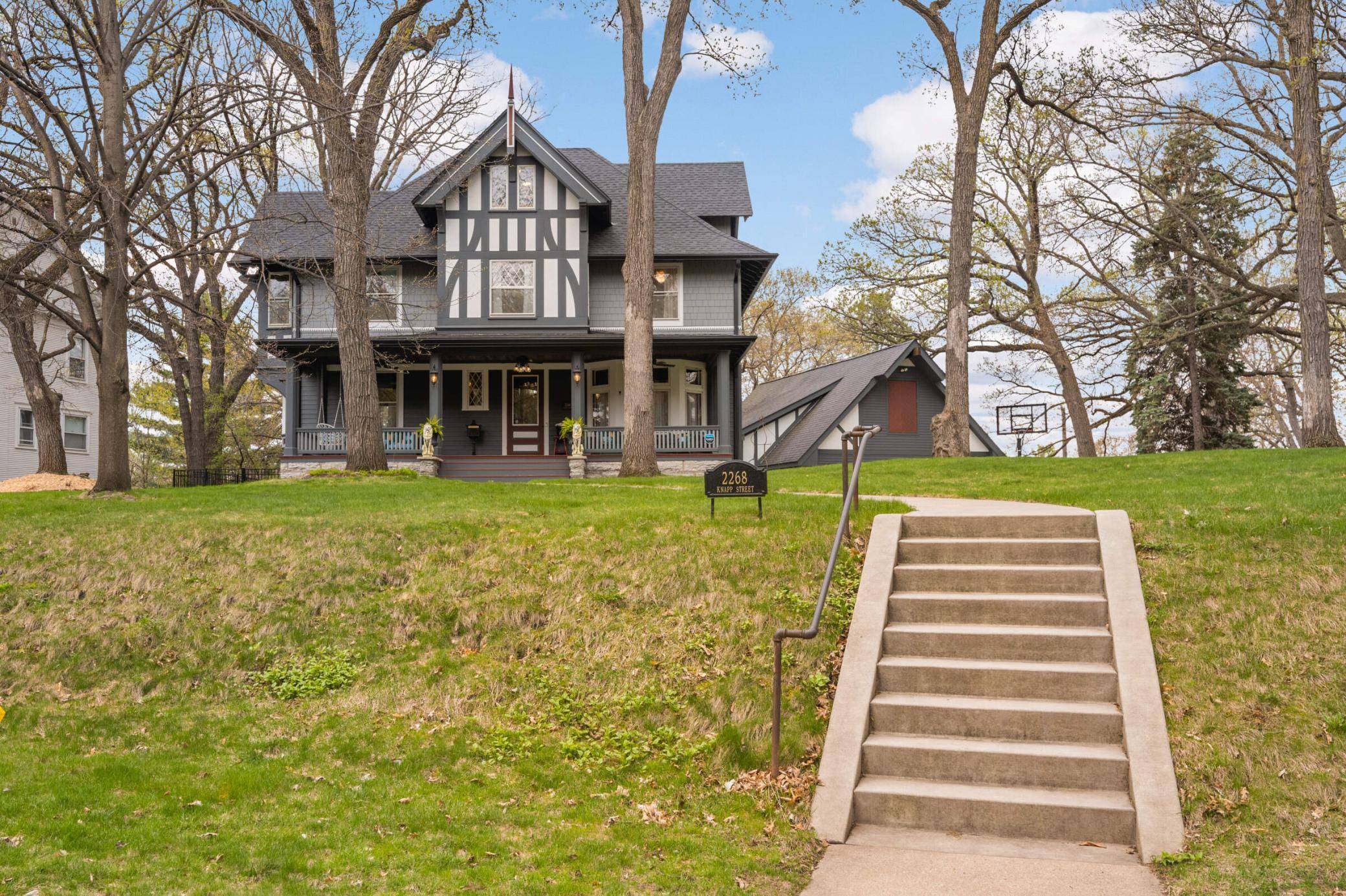 Saint Paul, MN 55108,2268 Knapp ST