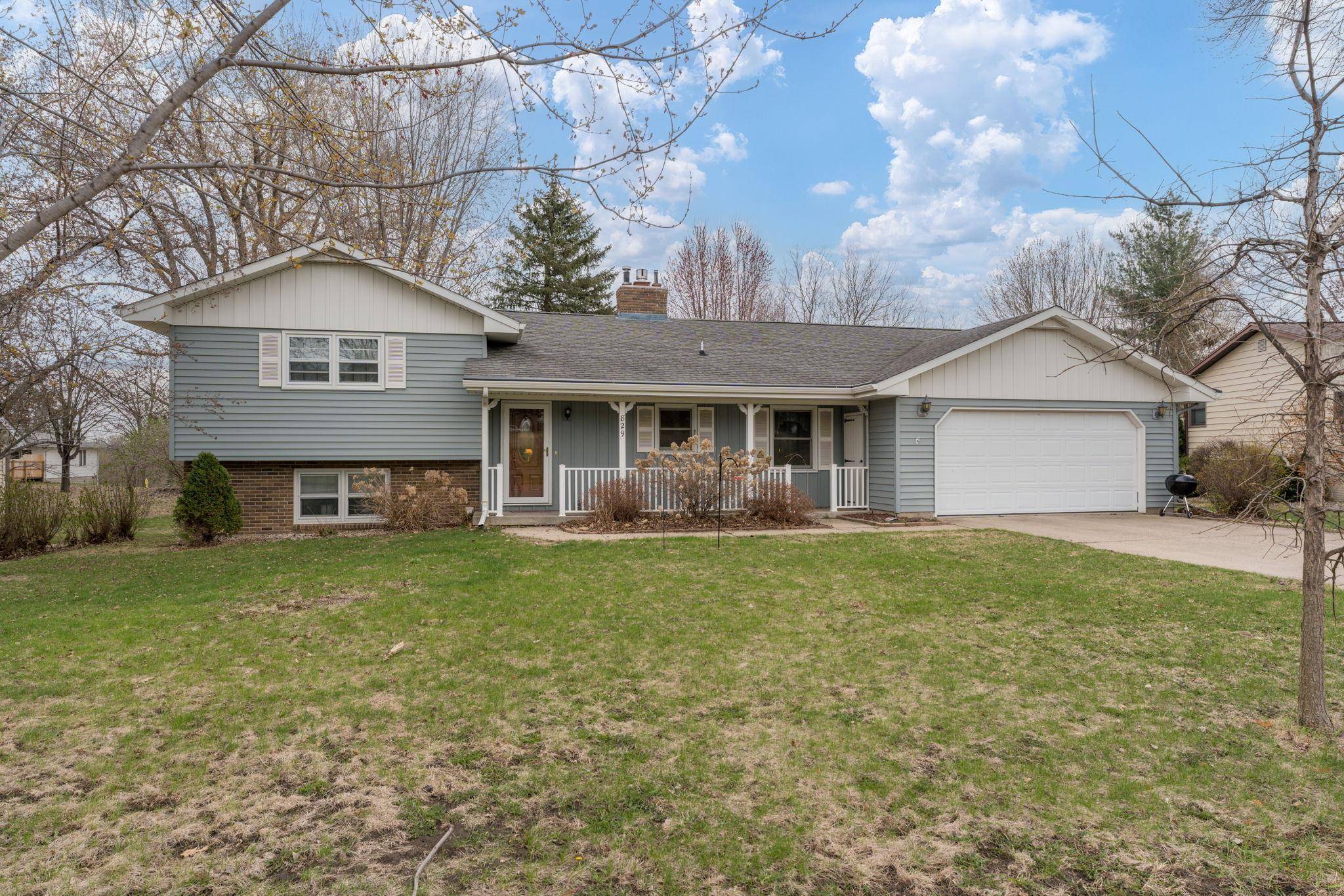 Saint Peter, MN 56082,829 Church ST
