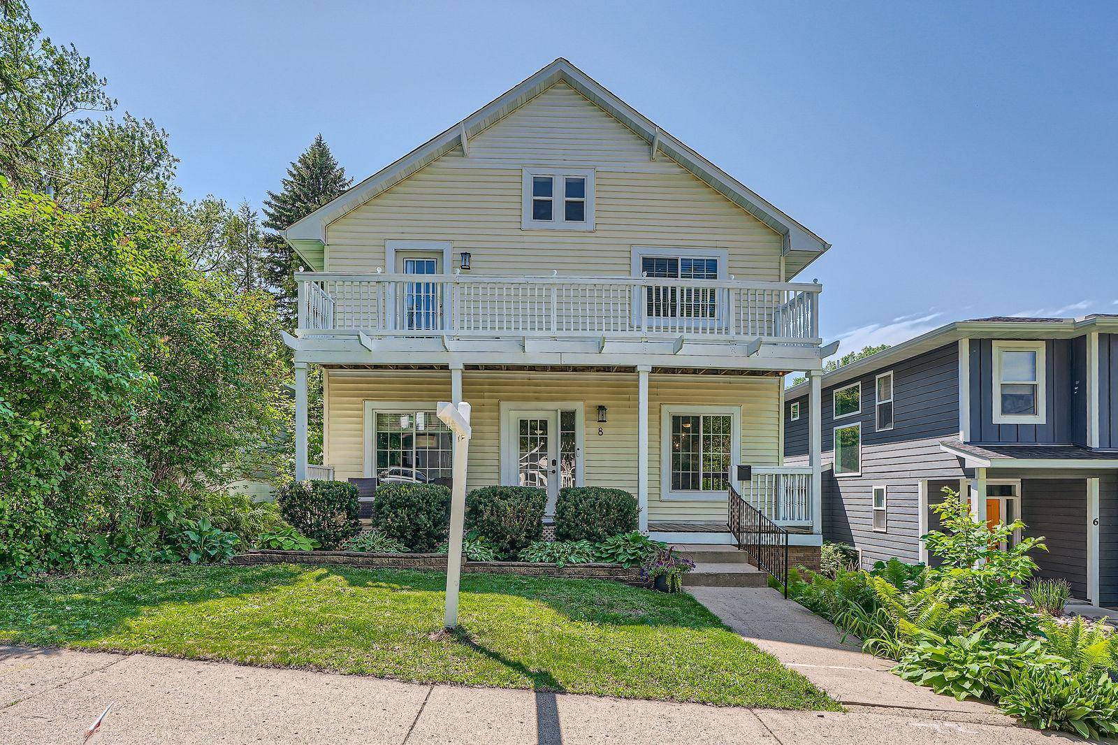 Minneapolis, MN 55405,8 Queen AVE S