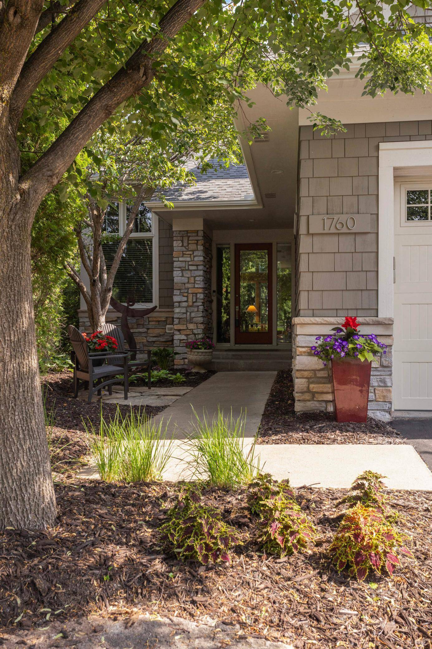 Golden Valley, MN 55422,1760 Waterford CT