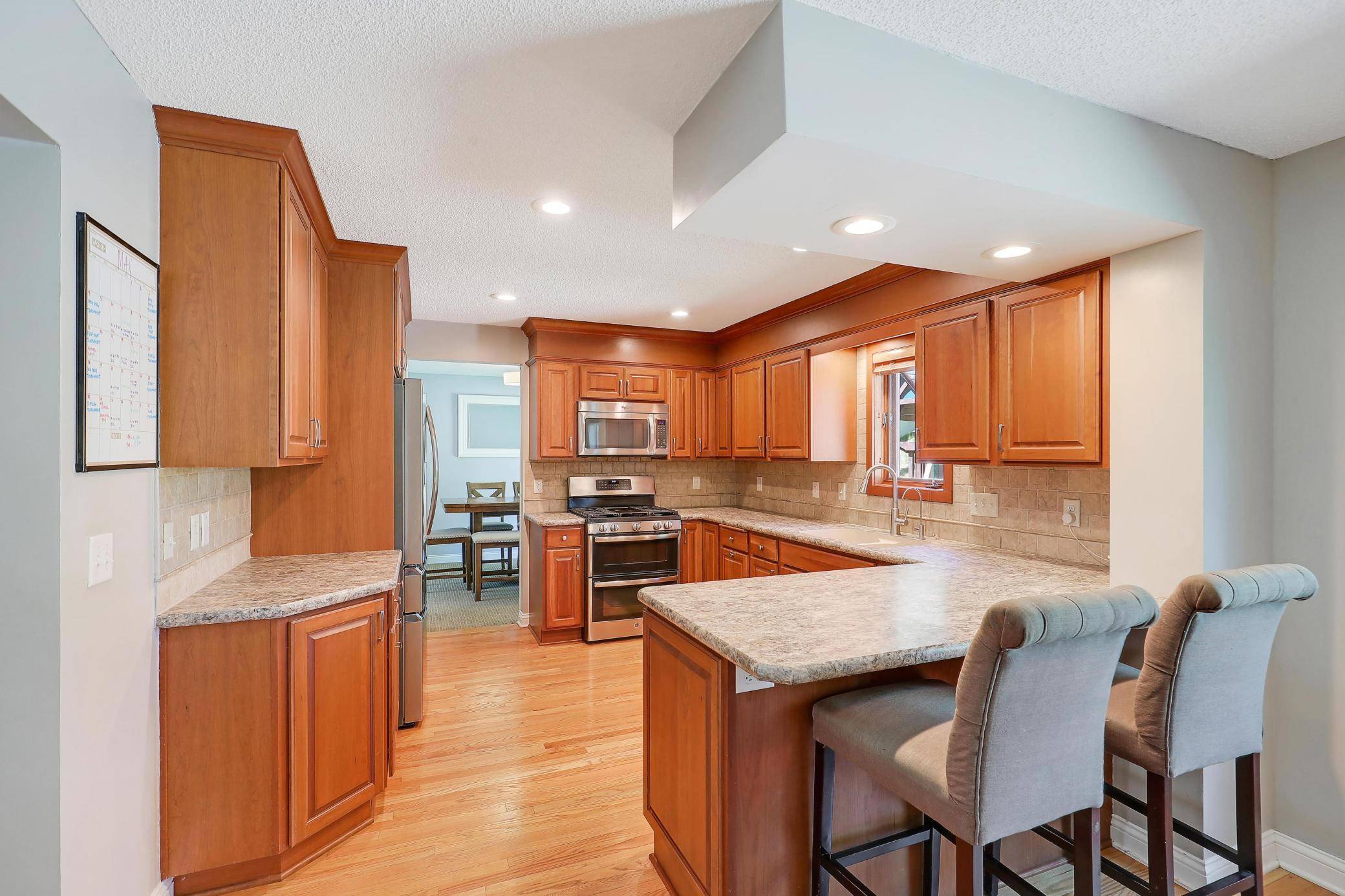 Apple Valley, MN 55124,13565 Henna AVE