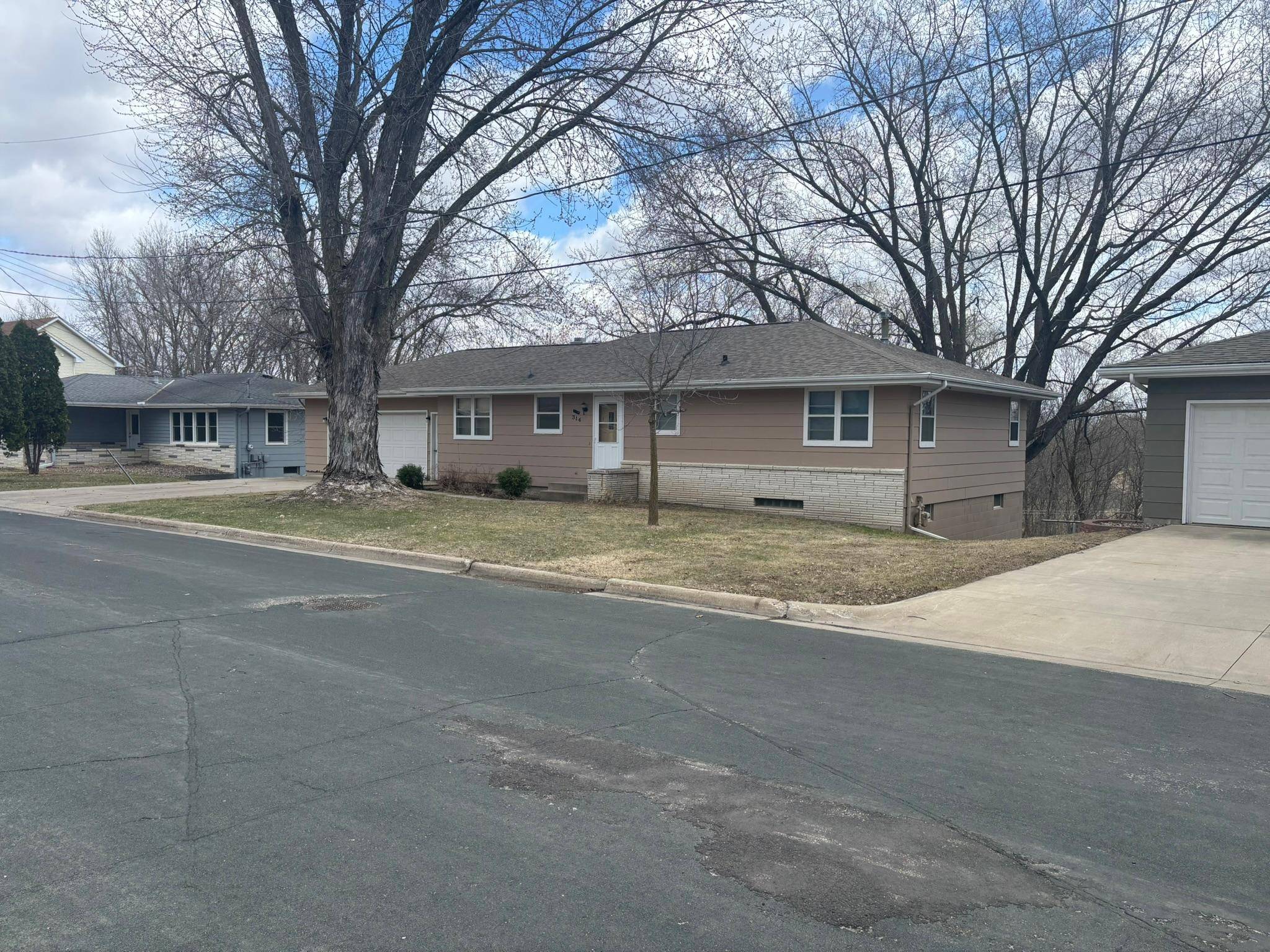 Norwood Young America, MN 55397,314 Shady LN