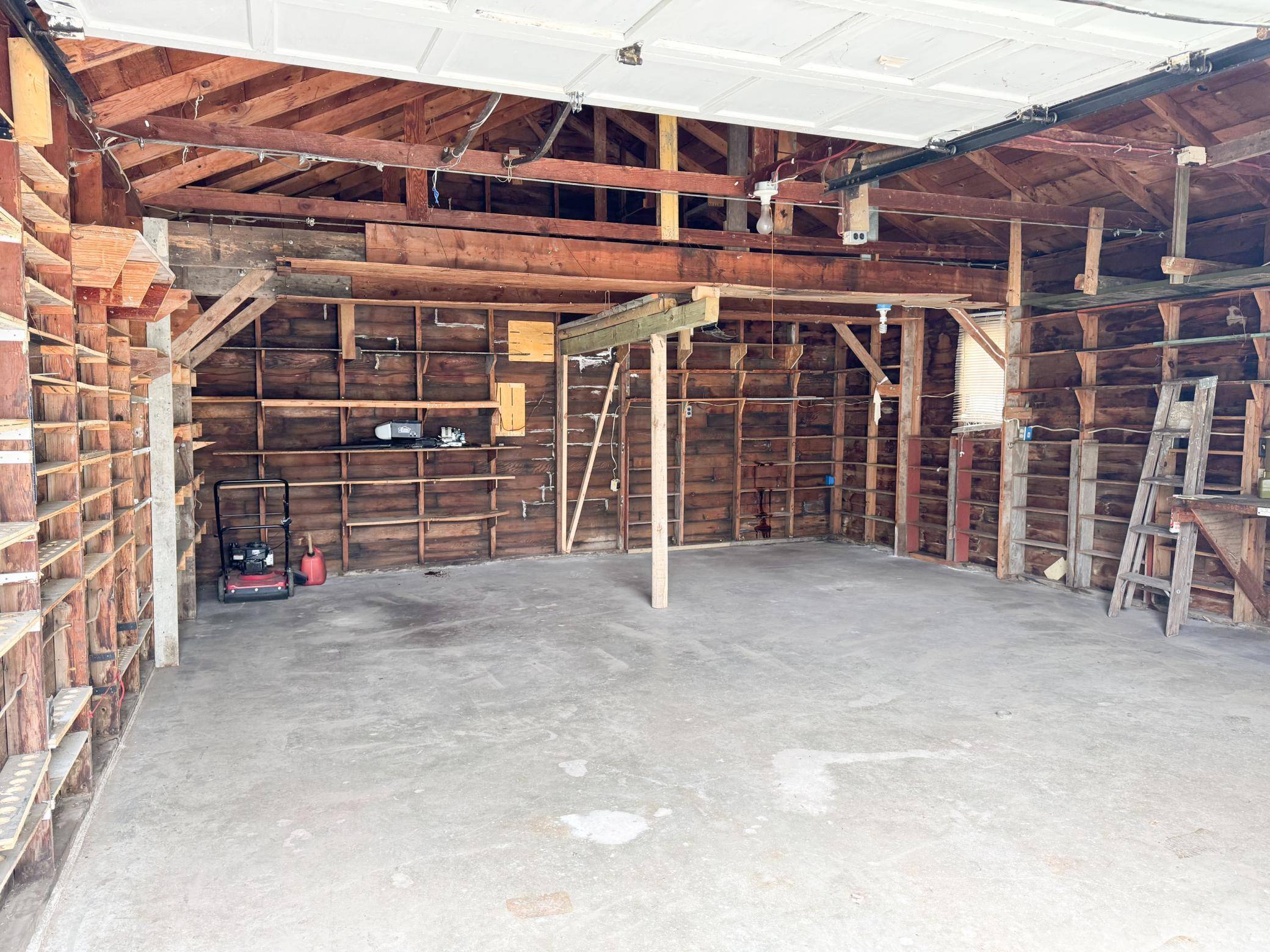 Worthington, MN 56187,1612 Murray AVE