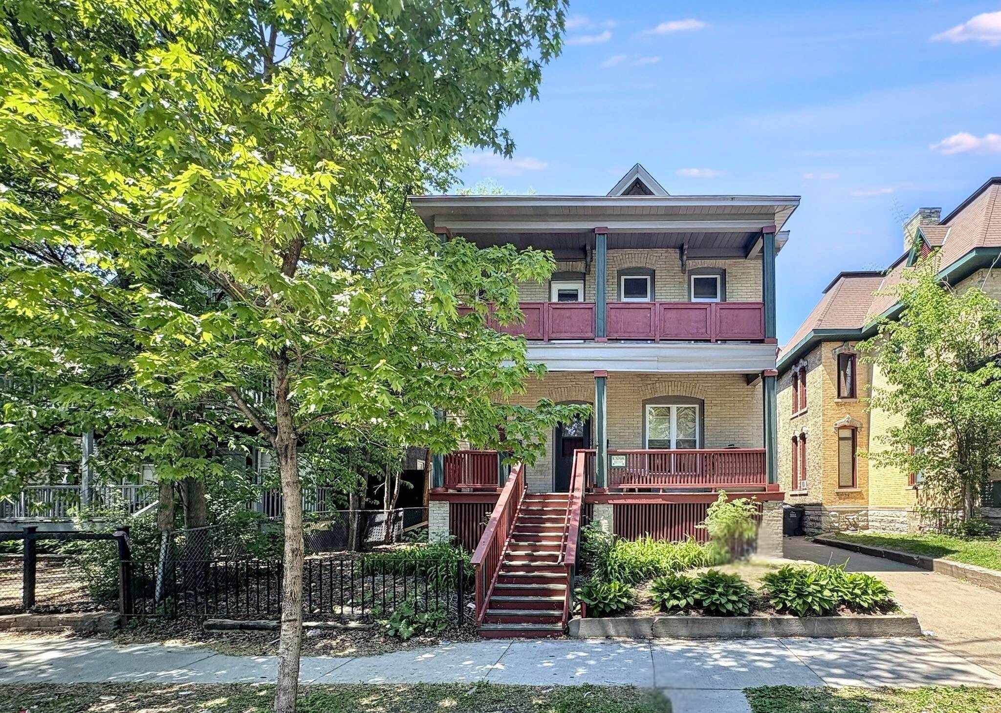 Minneapolis, MN 55404,2108 Elliot AVE