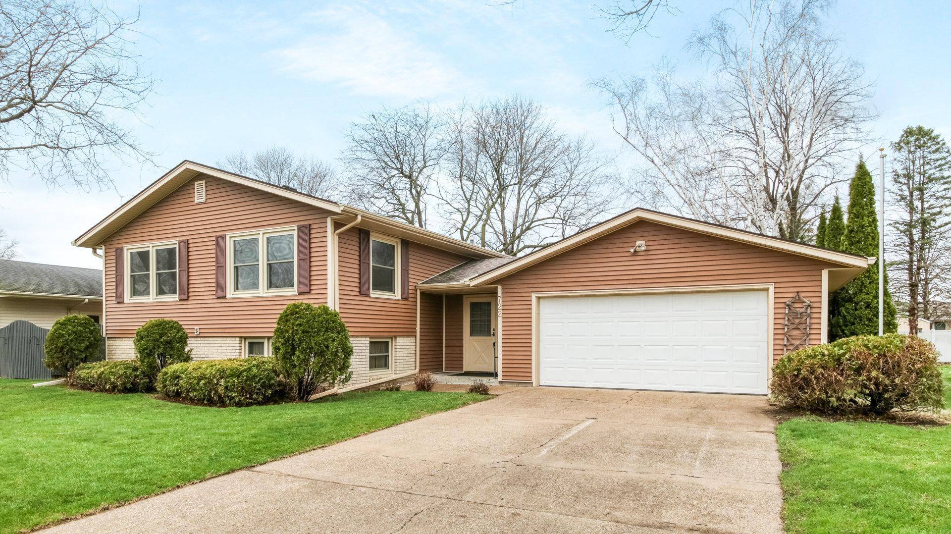 Eau Claire, WI 54701,722 E Fillmore AVE