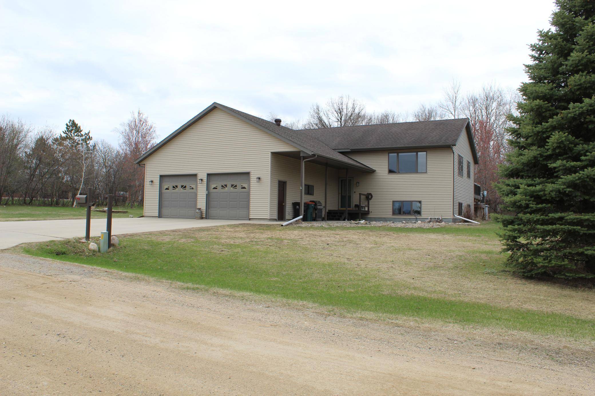 Eagle Bend, MN 56446,602 Nelson ST W
