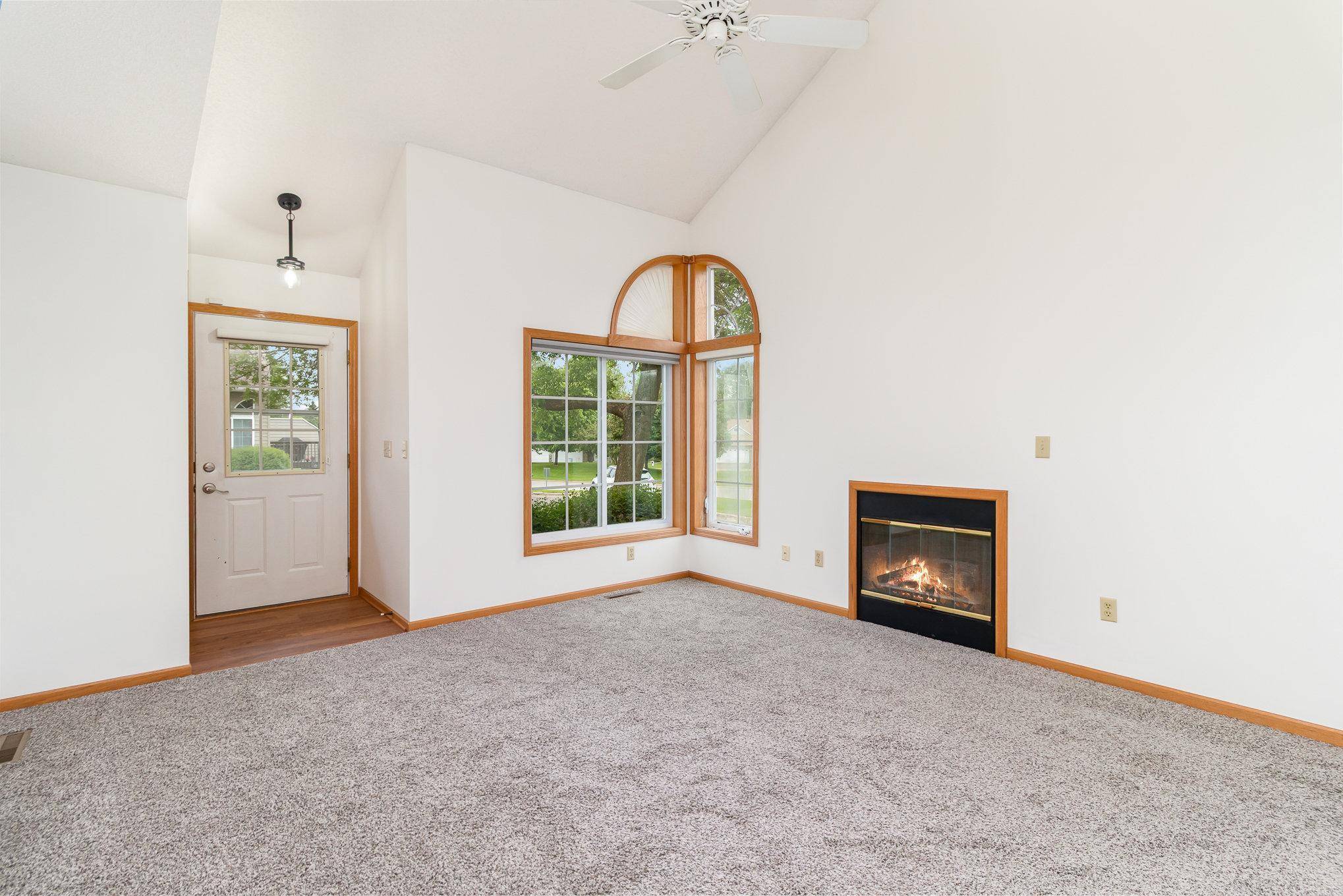 Coon Rapids, MN 55433,905 106th LN NW #82