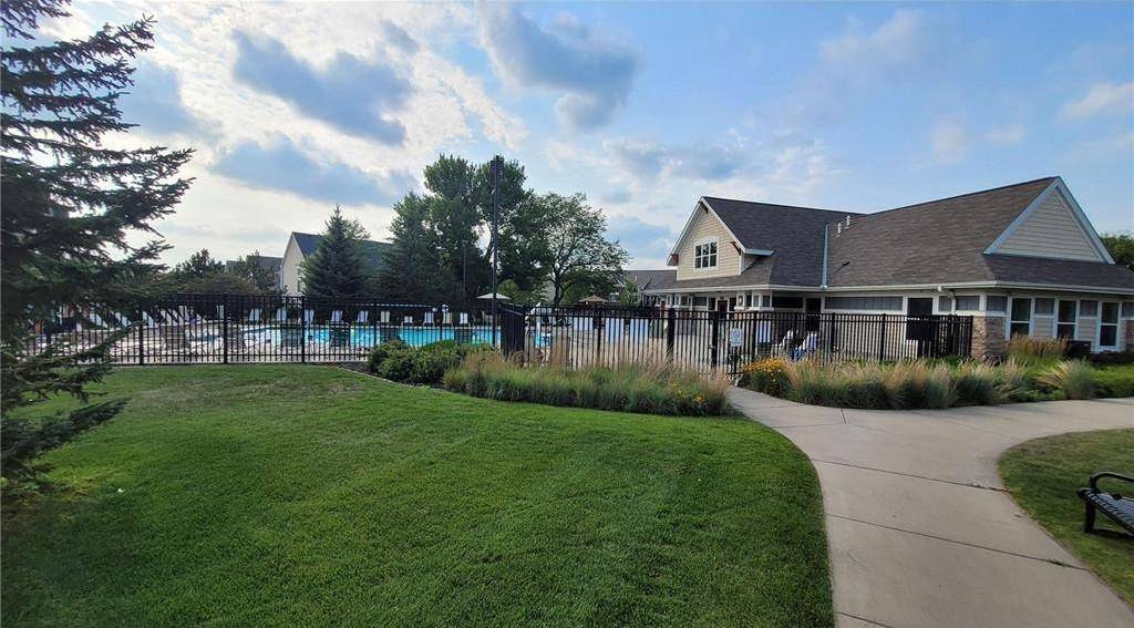 Rosemount, MN 55068,13647 Brick PATH #168