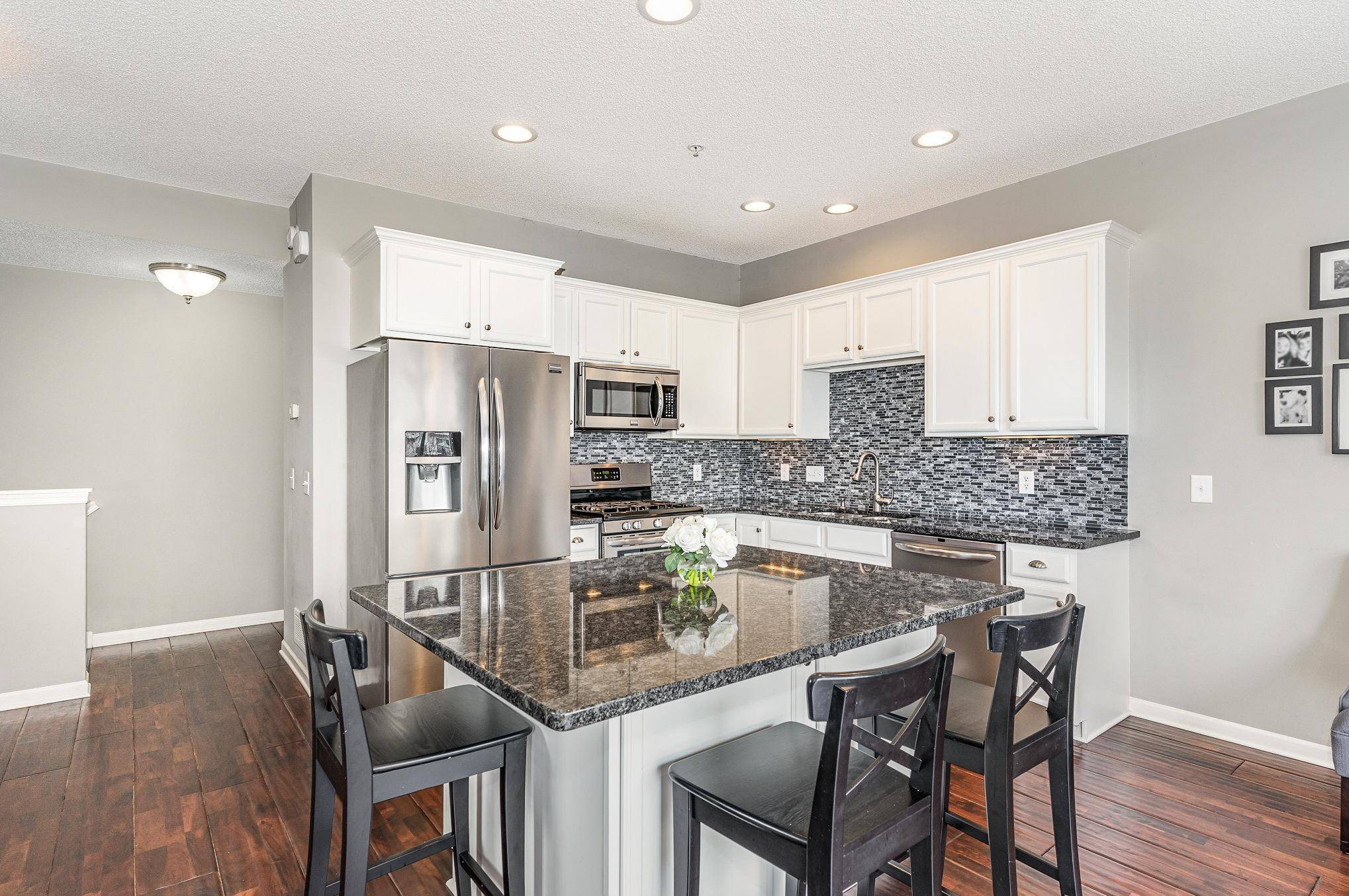 Rosemount, MN 55068,13647 Brick PATH #168