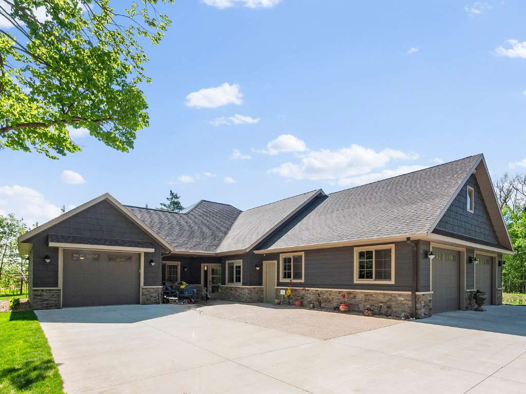 Alexandria Twp, MN 56308,491 Old Glory DR NE