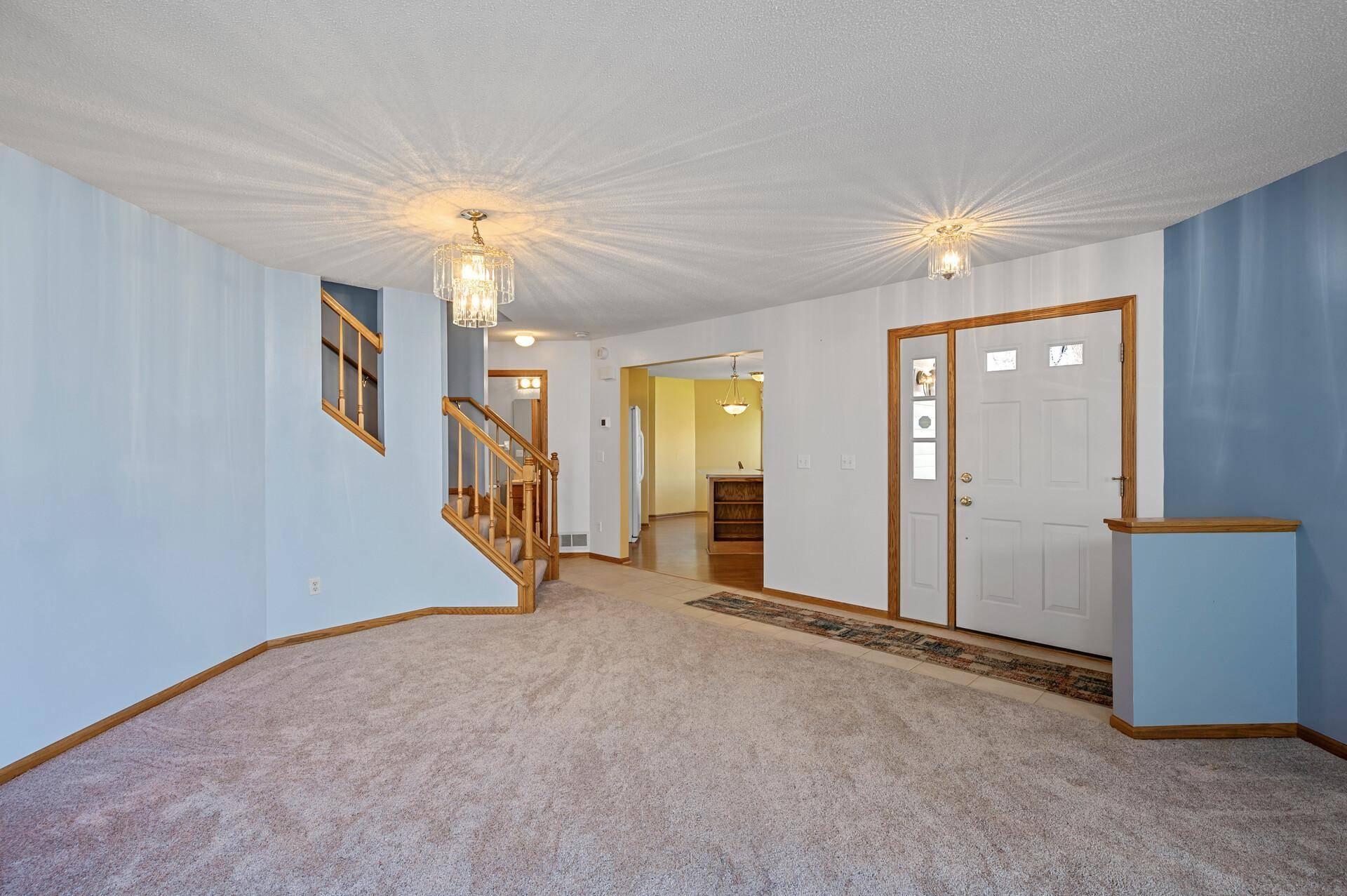 Maplewood, MN 55109,1904 Beebe RD