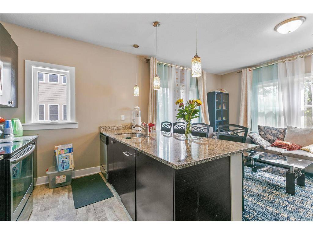 Minneapolis, MN 55408,3515 2nd AVE S #301