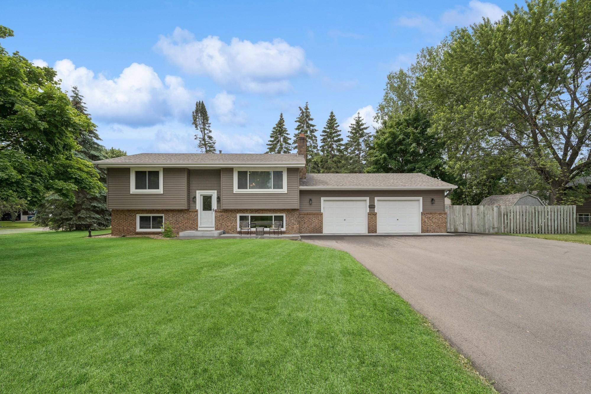 Champlin, MN 55316,10309 Parkview LN