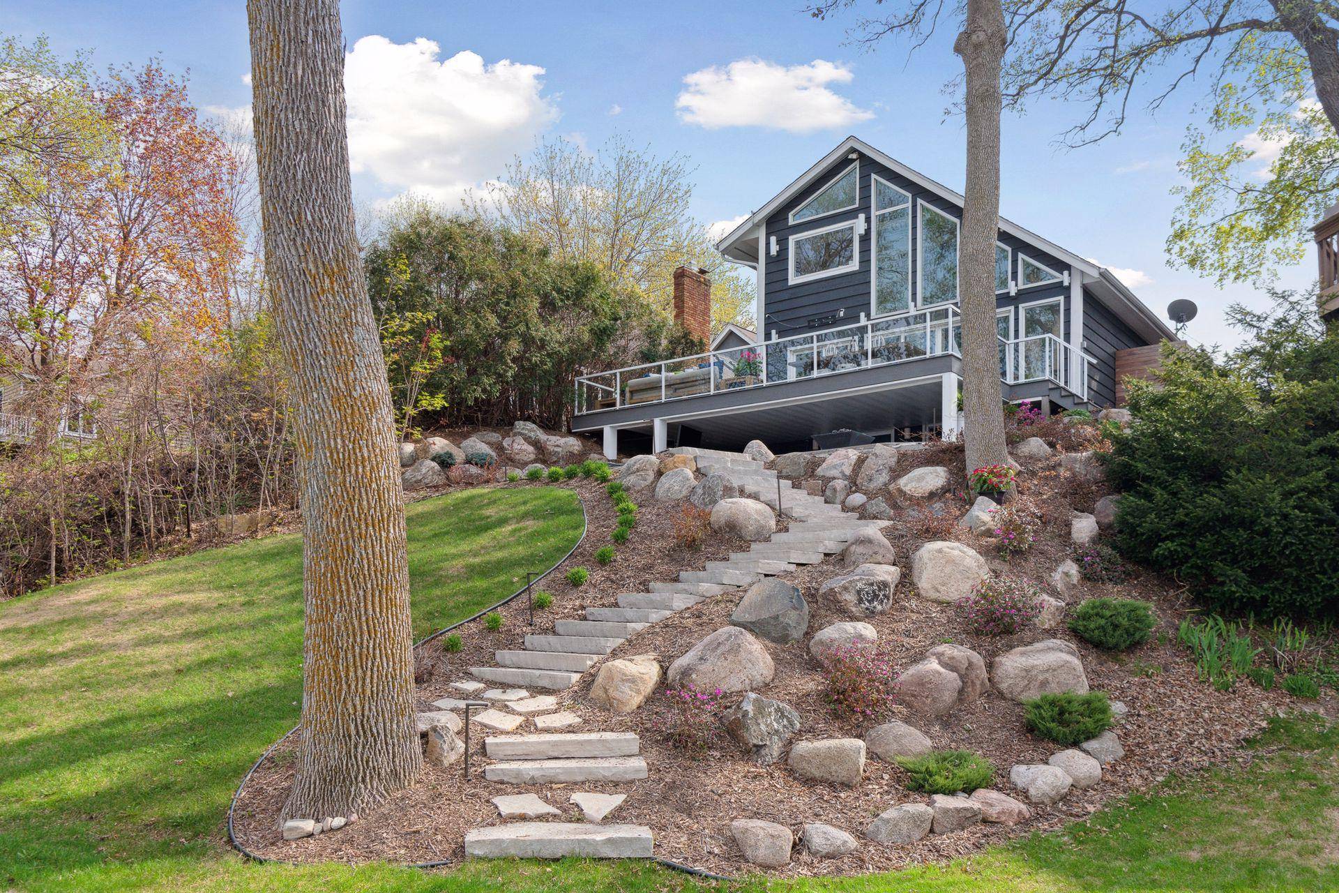 Medicine Lake, MN 55441,176 Peninsula RD