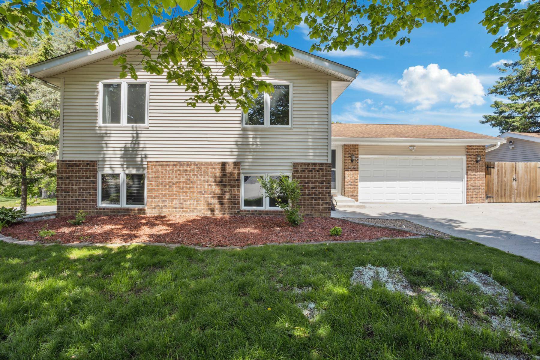 Eagan, MN 55123,1112 Gabbert CIR