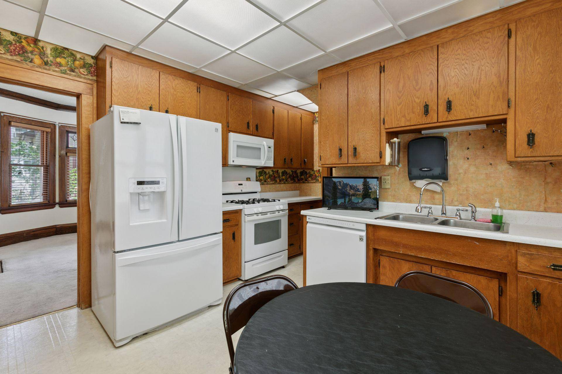 Saint Paul, MN 55104,945 Sherburne AVE