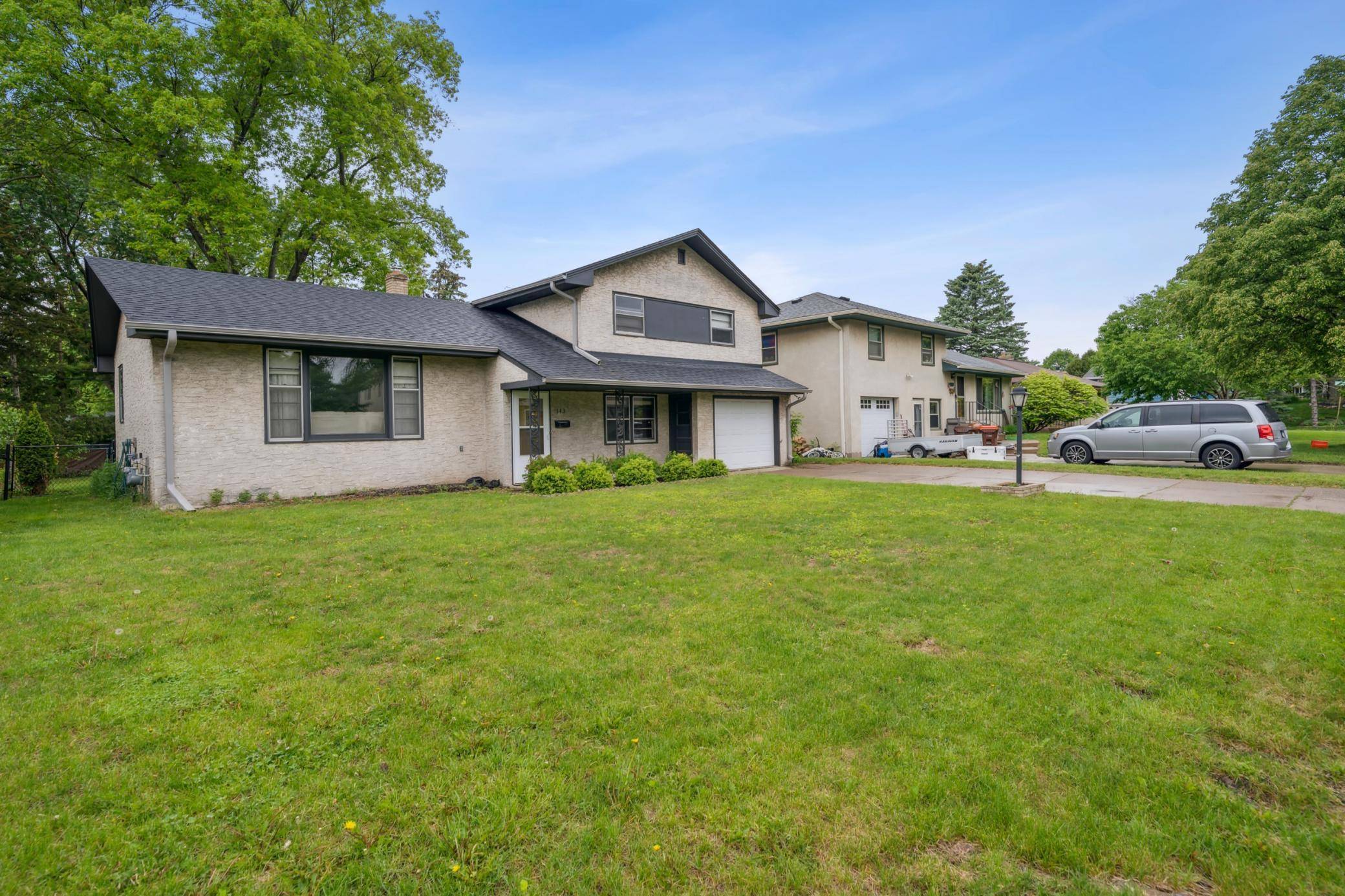 South Saint Paul, MN 55075,143 19th AVE N