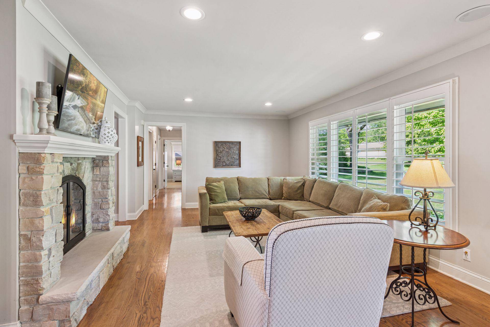 Edina, MN 55439,6413 Limerick LN