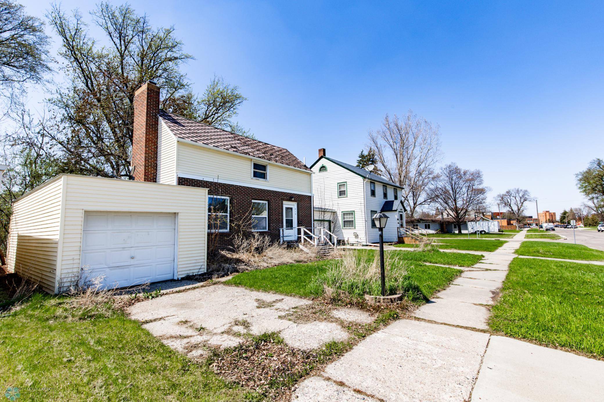 Wahpeton, ND 58075,619 5th ST N