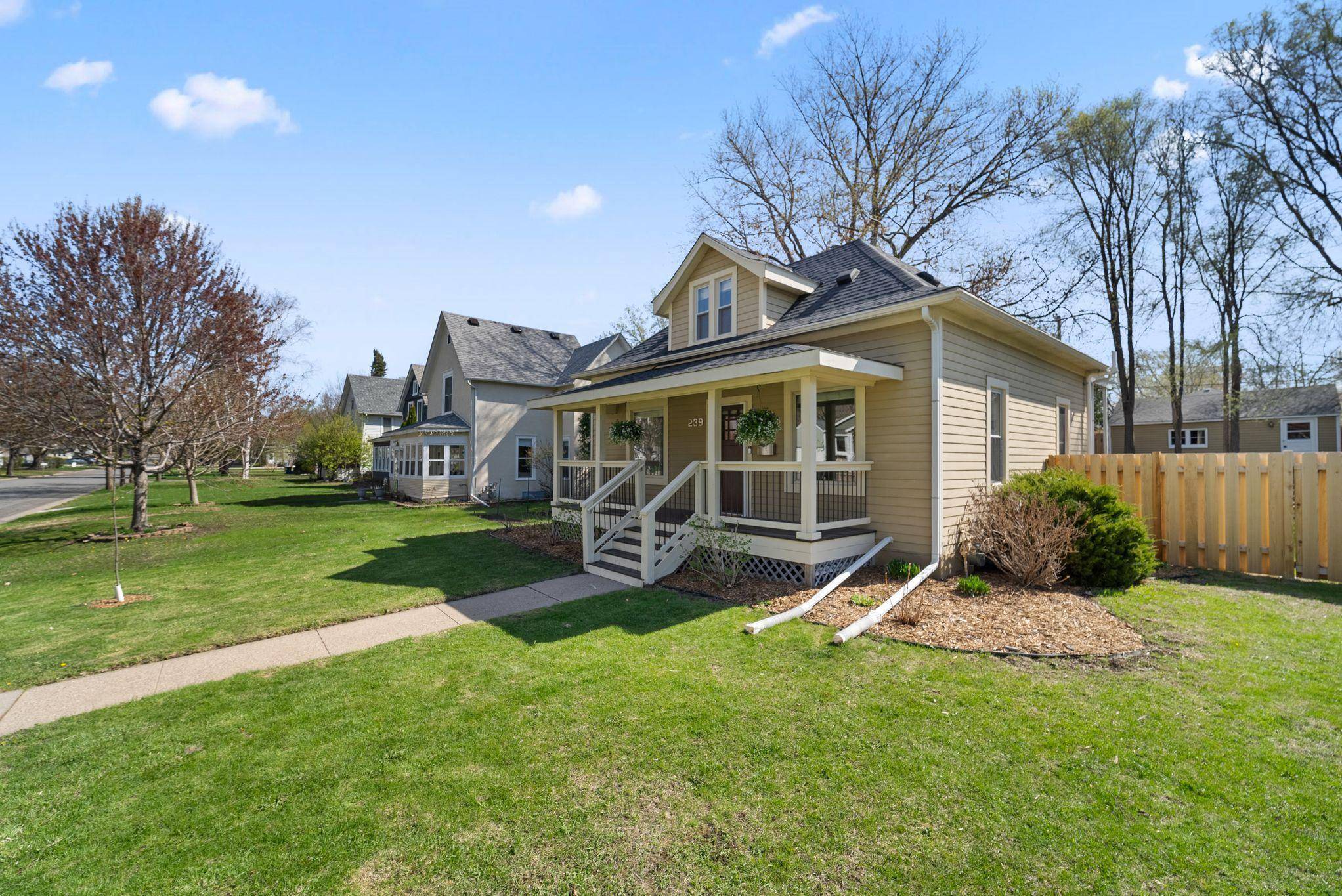 Hopkins, MN 55343,239 19th AVE N