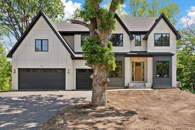 Chanhassen, MN 55317,9399 Eagle Ridge WAY