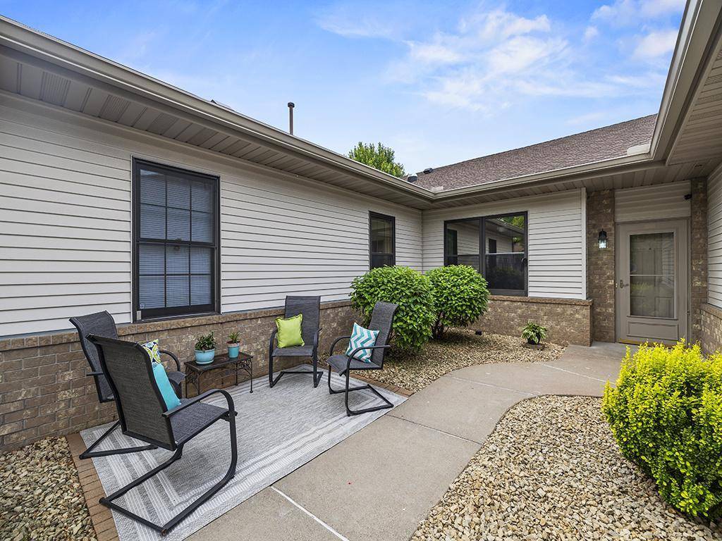 Rosemount, MN 55068,15032 Derby CIR