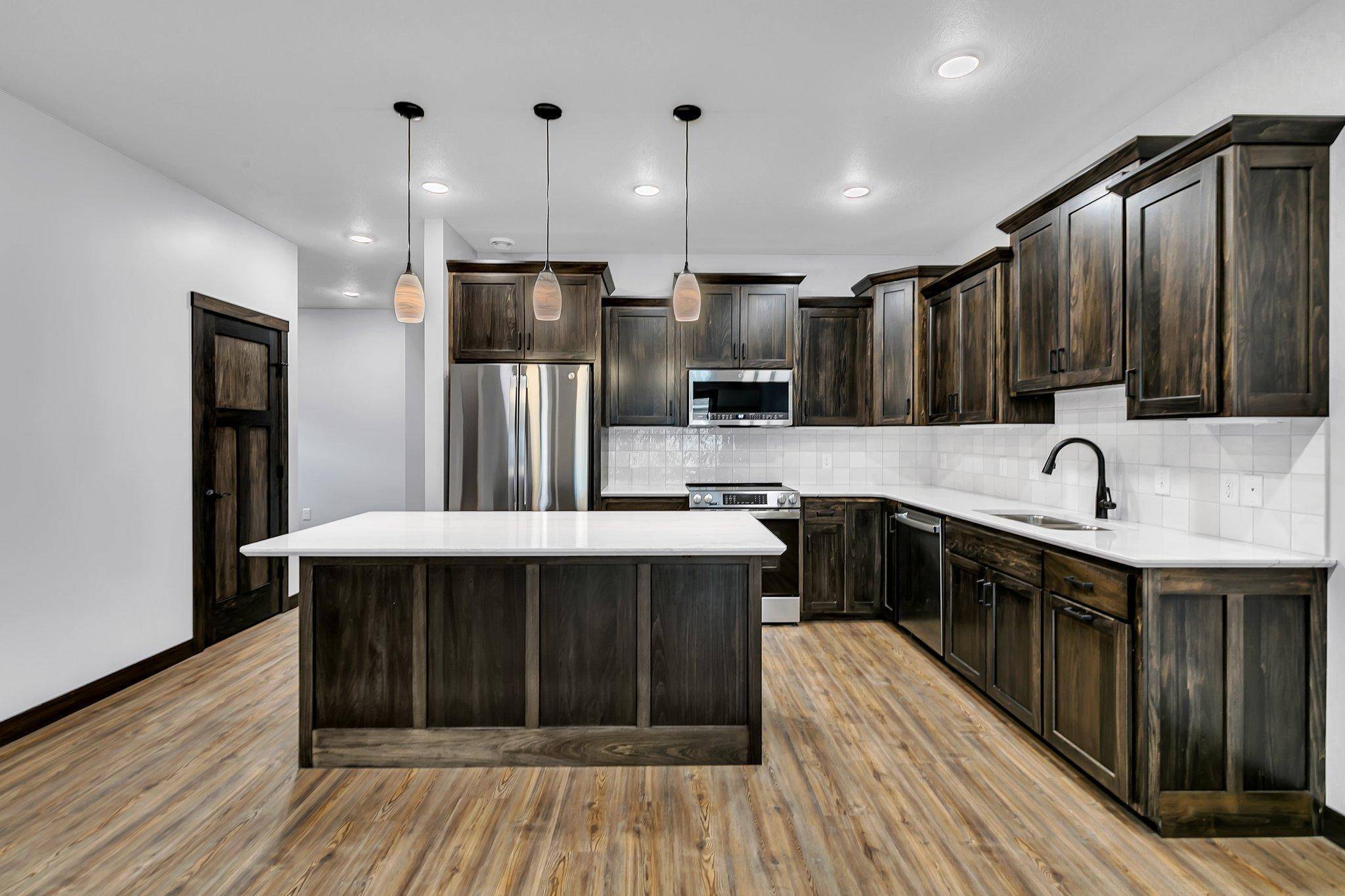 Litchfield, MN 55355,215 E Butler ST