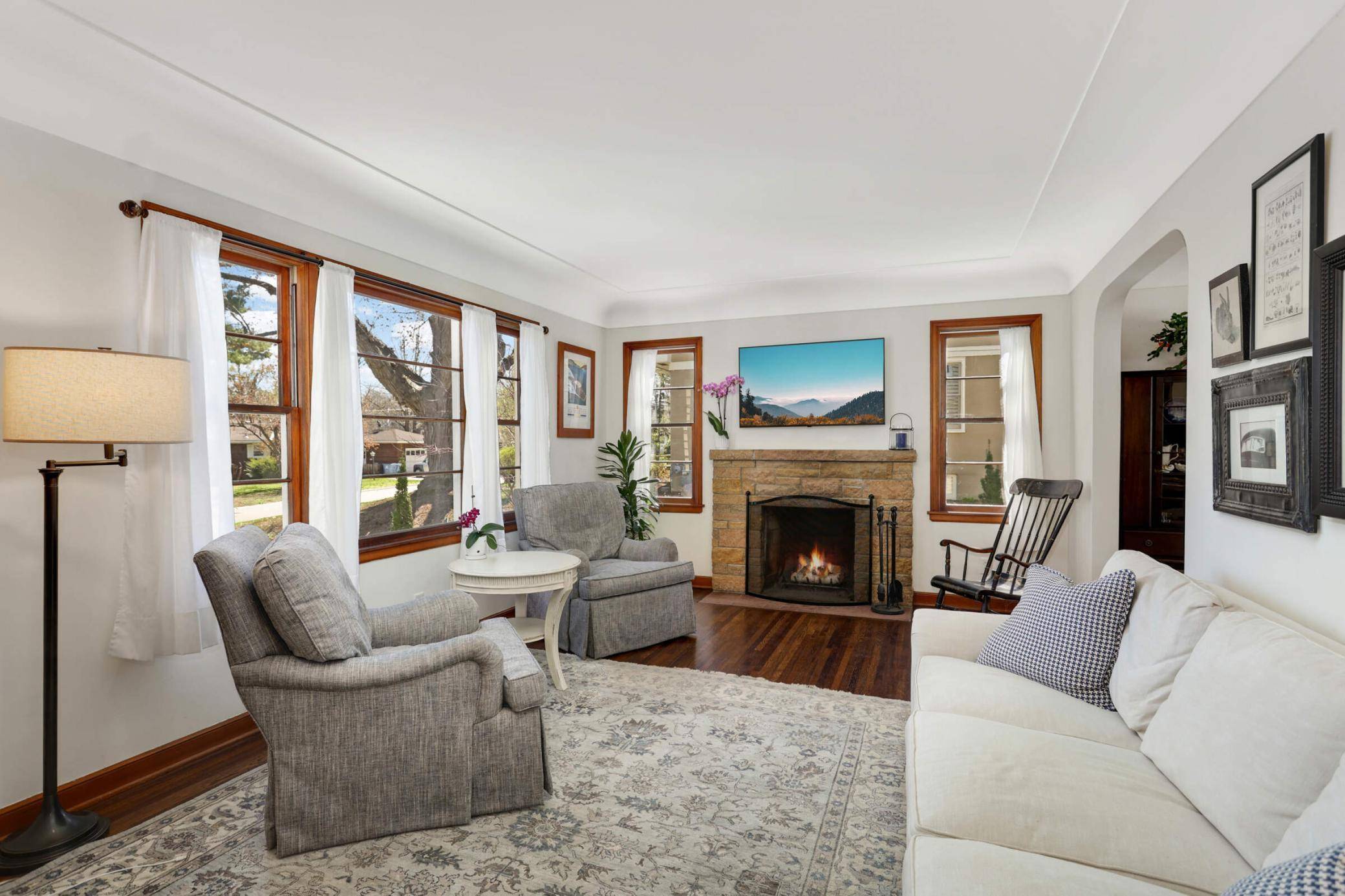 Excelsior, MN 55305,750 Pleasant ST