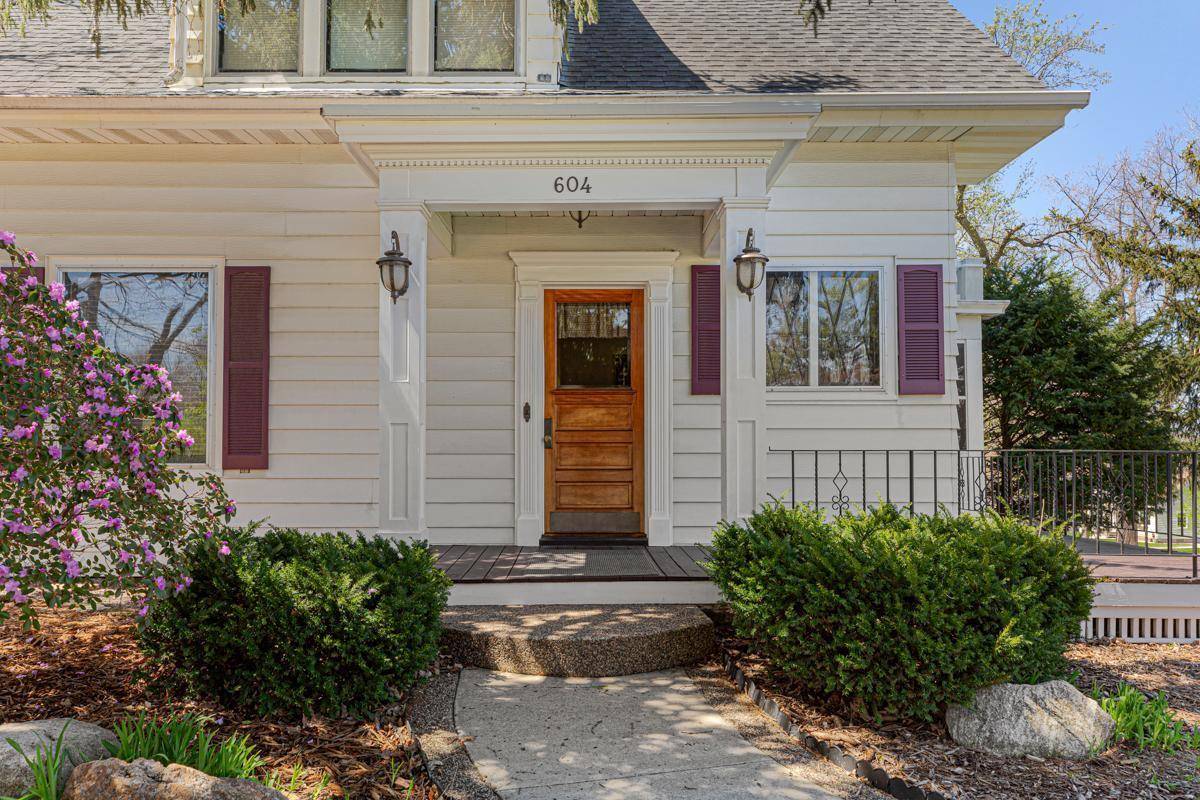 Owatonna, MN 55060,604 S Elm AVE