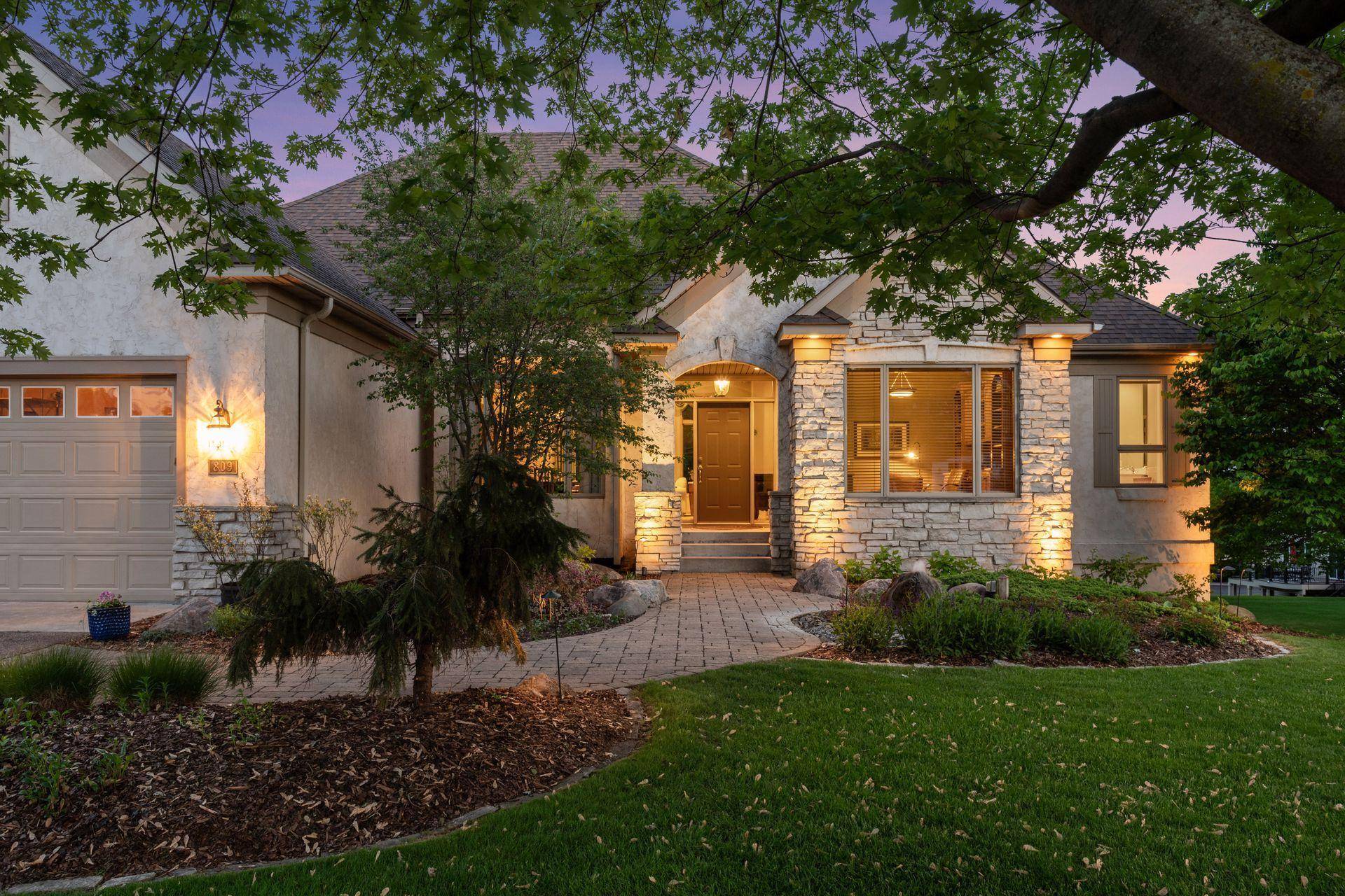 Victoria, MN 55386,809 Saint Moritz