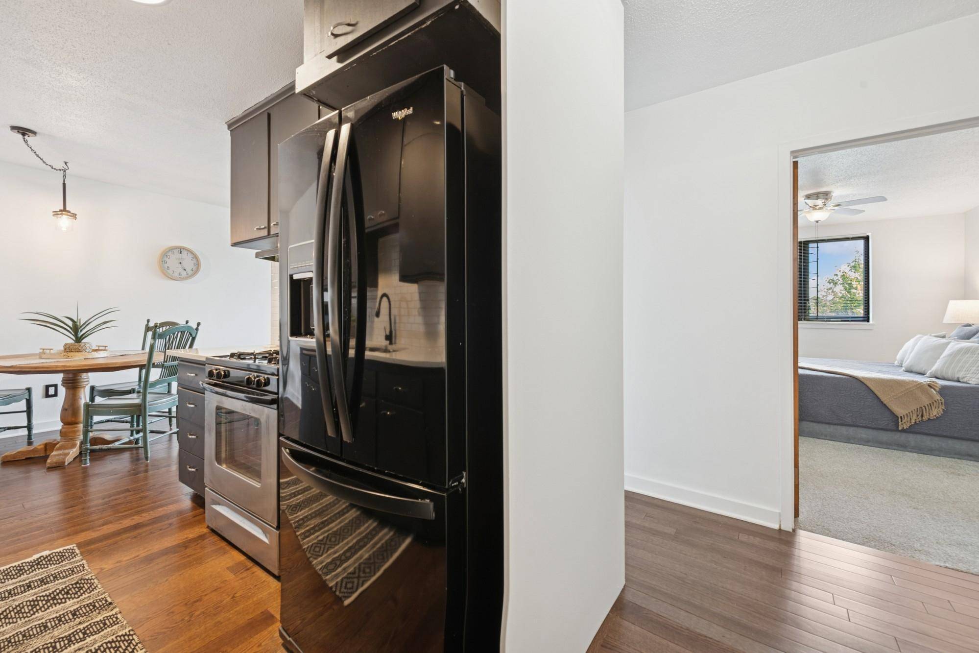 Minneapolis, MN 55404,2500 Blaisdell AVE #401