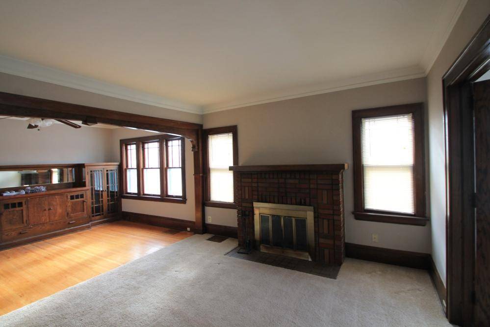 Minneapolis, MN 55407,4049 17th AVE S