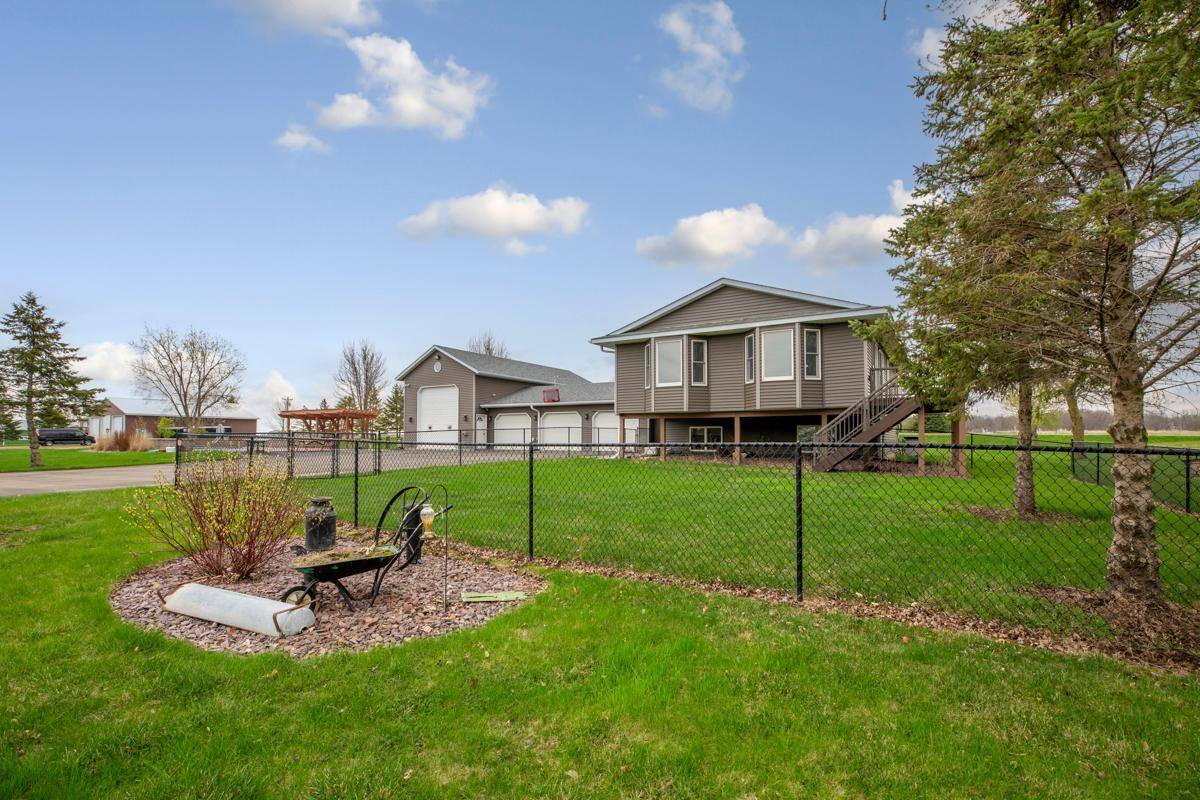 Morristown, MN 55052,8370 Hamel WAY