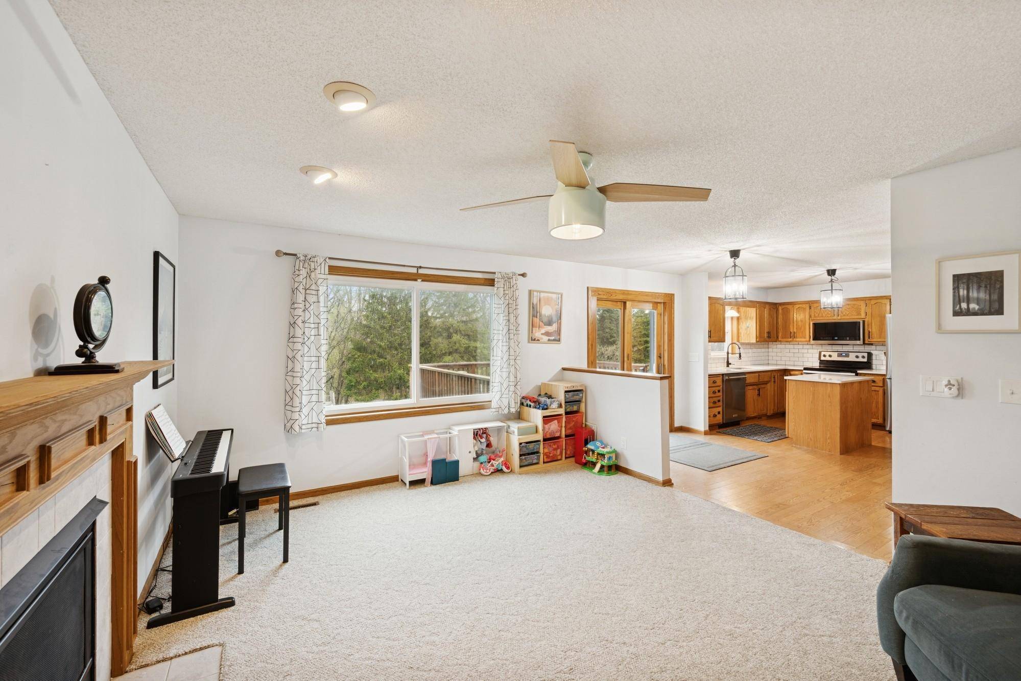 Mahtomedi, MN 55115,516 Wedgewood DR