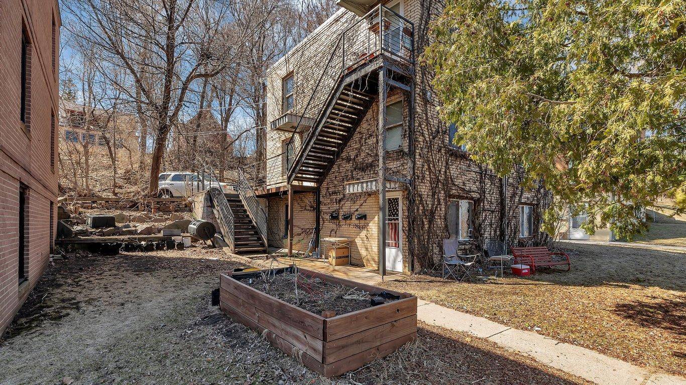 Saint Cloud, MN 56303,629 5th AVE N