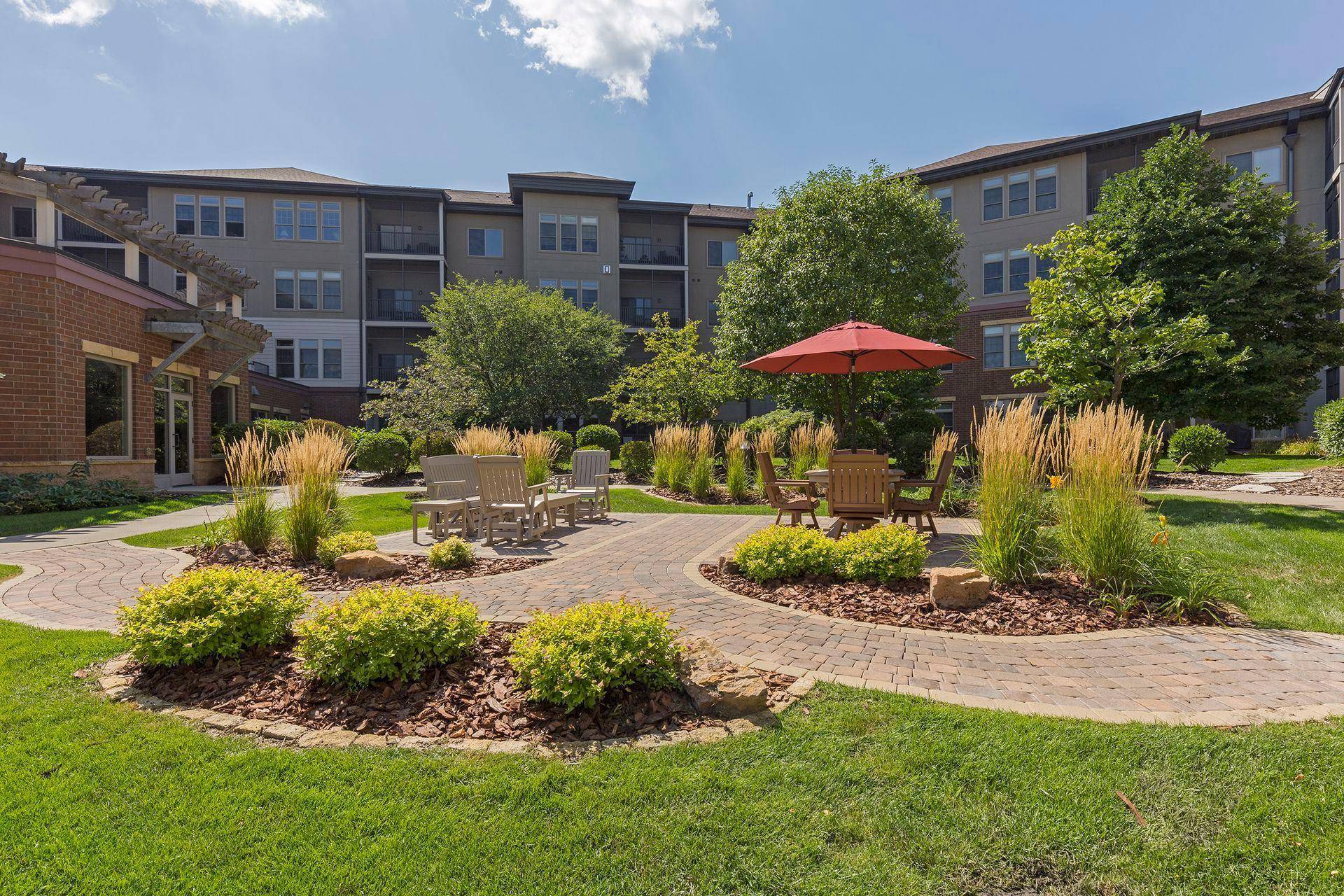 Edina, MN 55439,7100 Metro BLVD #401