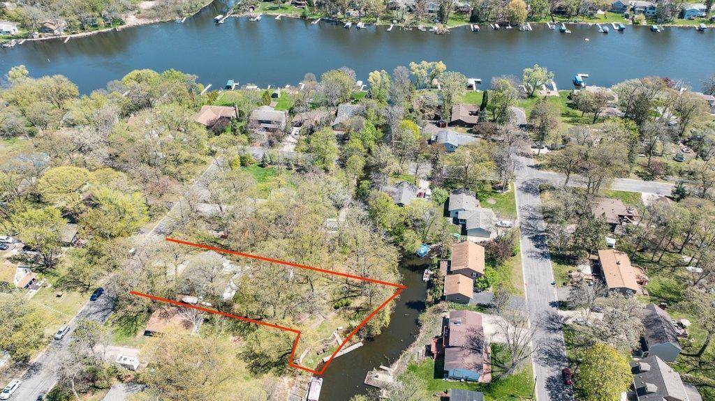 Forest Lake, MN 55025,956 10th AVE SE